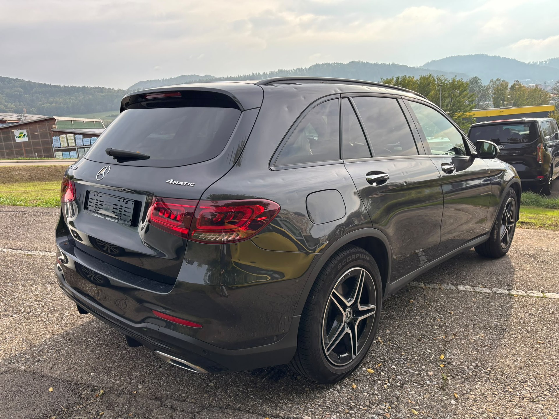 MERCEDES-BENZ GLC 300 d AMG Line 4Matic 9G-Tronic-image-5