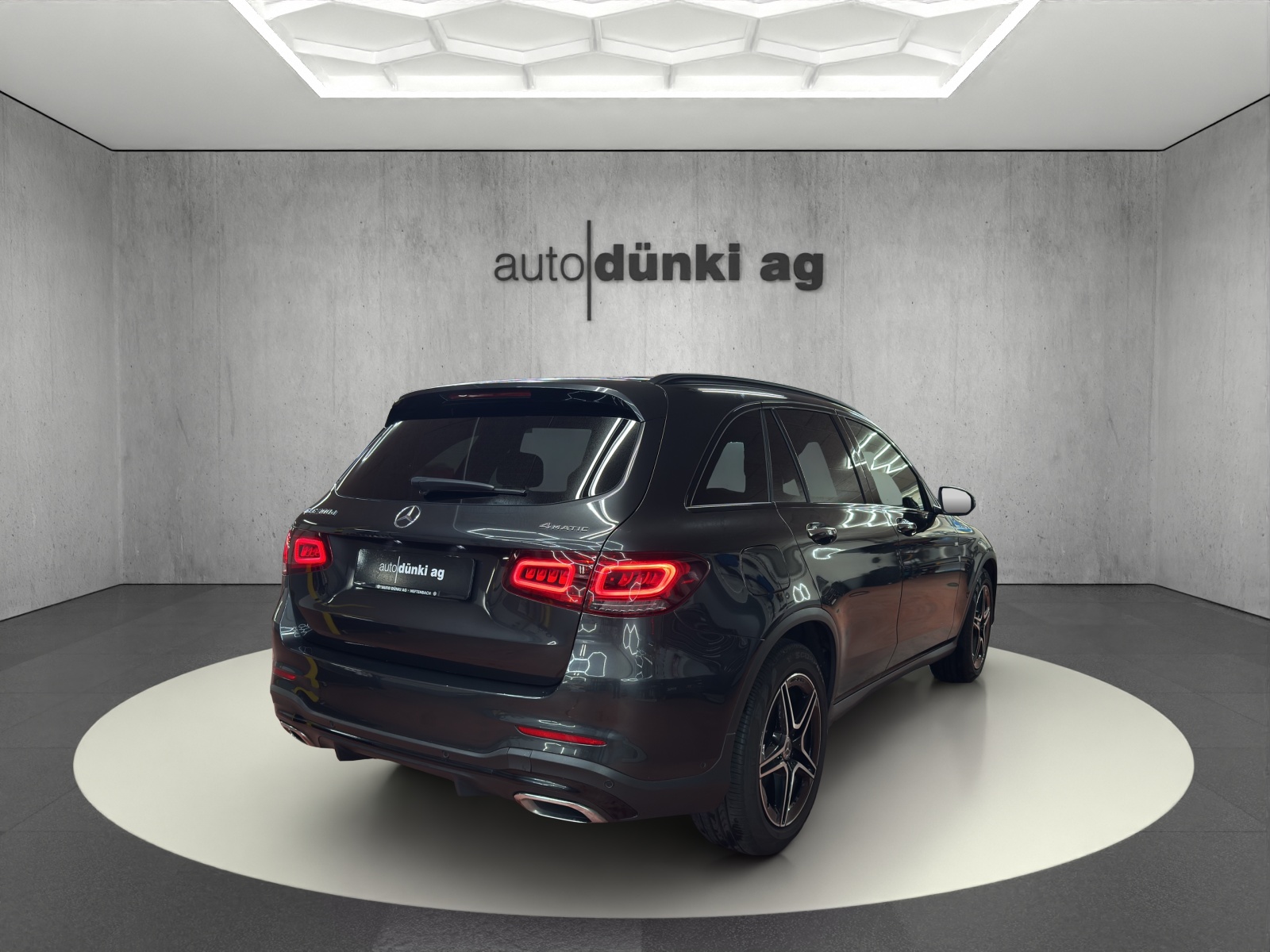 MERCEDES-BENZ GLC 300 d AMG Line 4Matic 9G-Tronic-showroom-element-2