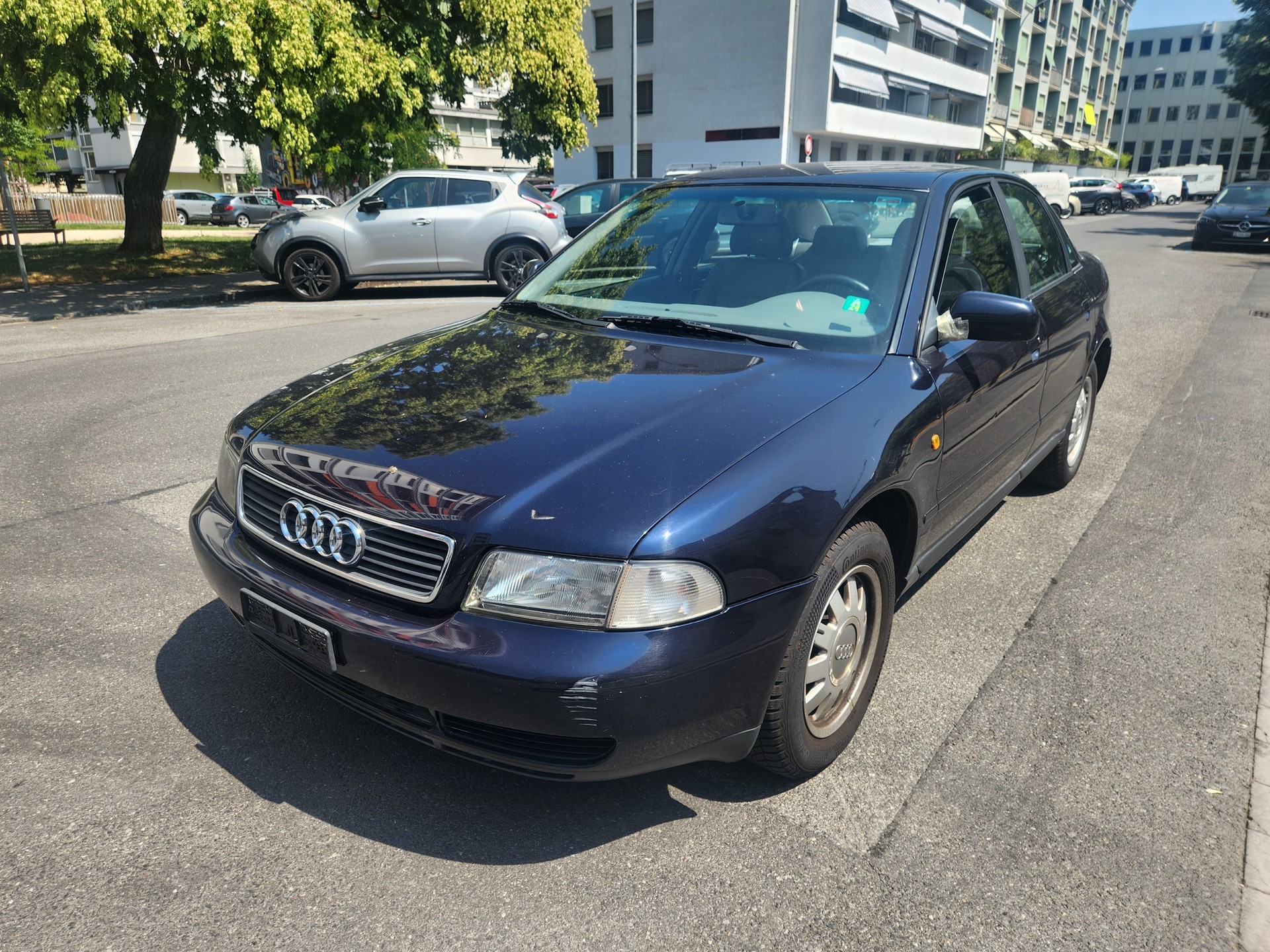 AUDI A4 2.4 Ambition-image-3