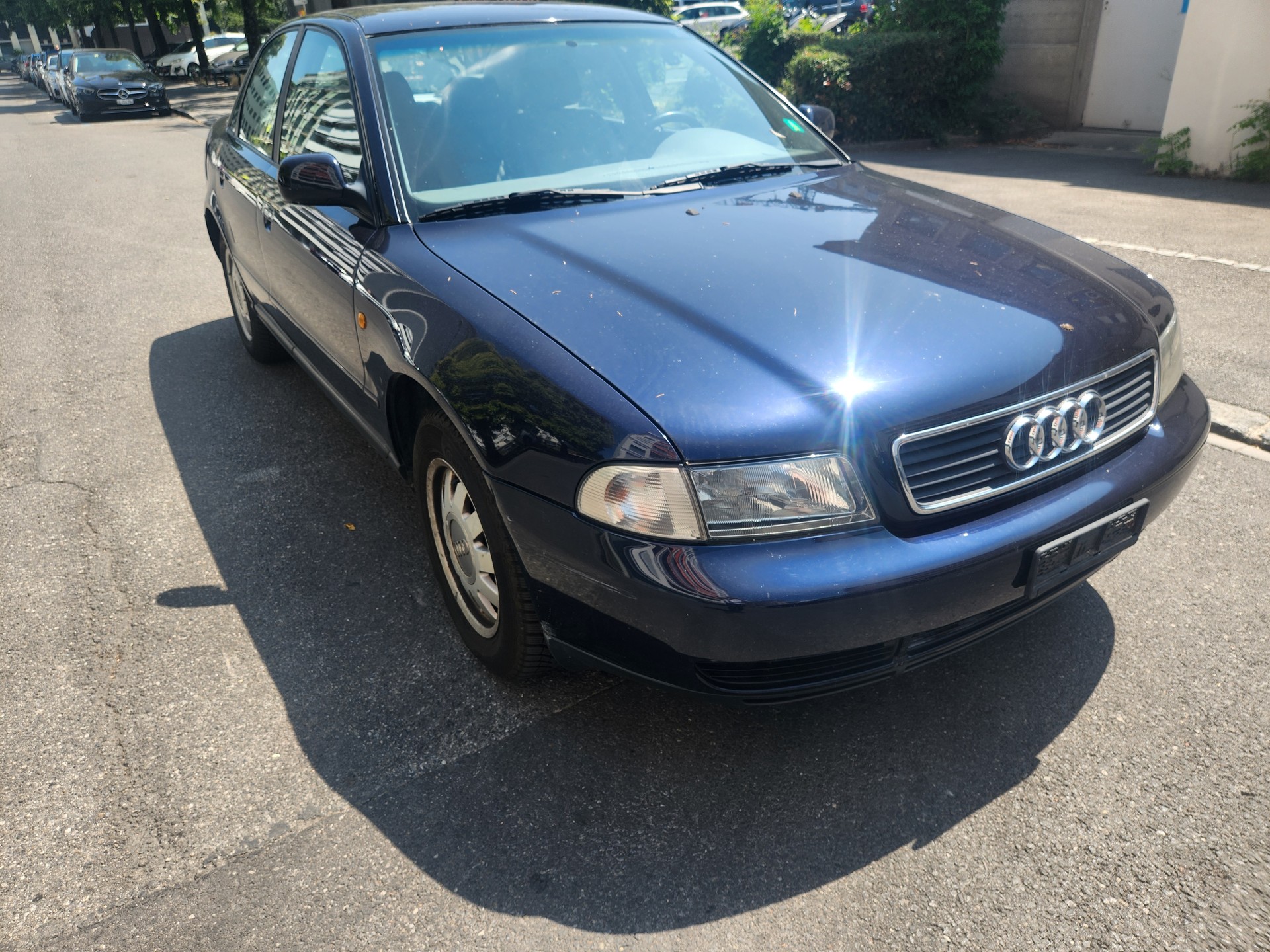 AUDI A4 2.4 Ambition-image-4
