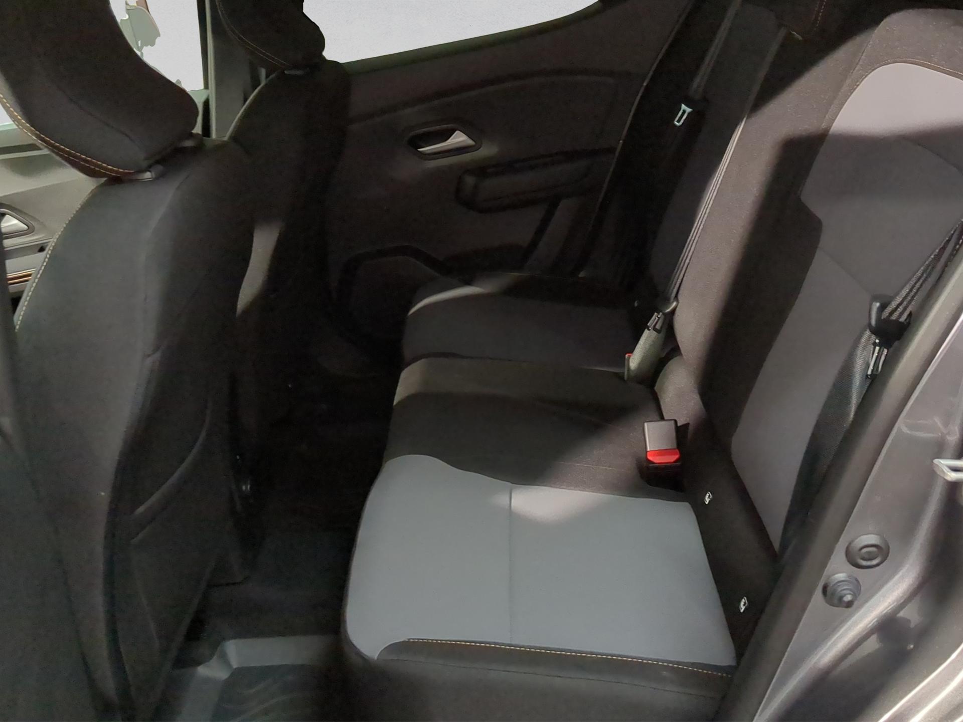 DACIA Sandero Stepway TCe 110 Extreme+-image-13