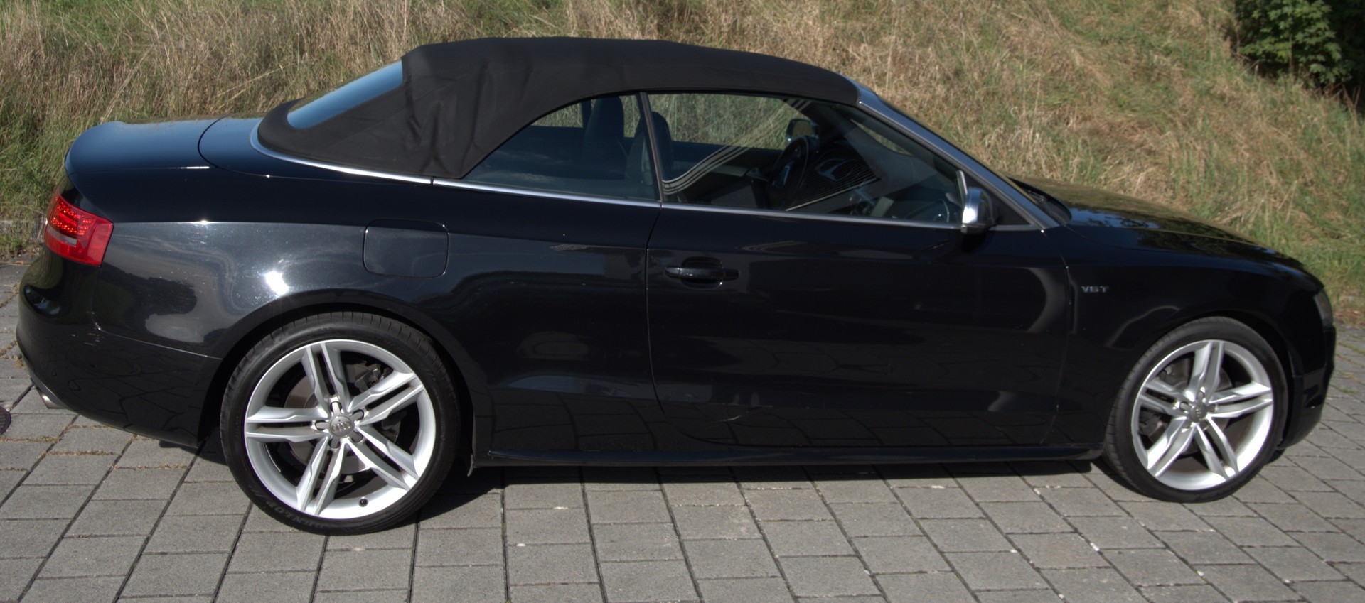 AUDI Cabriolet-image-1
