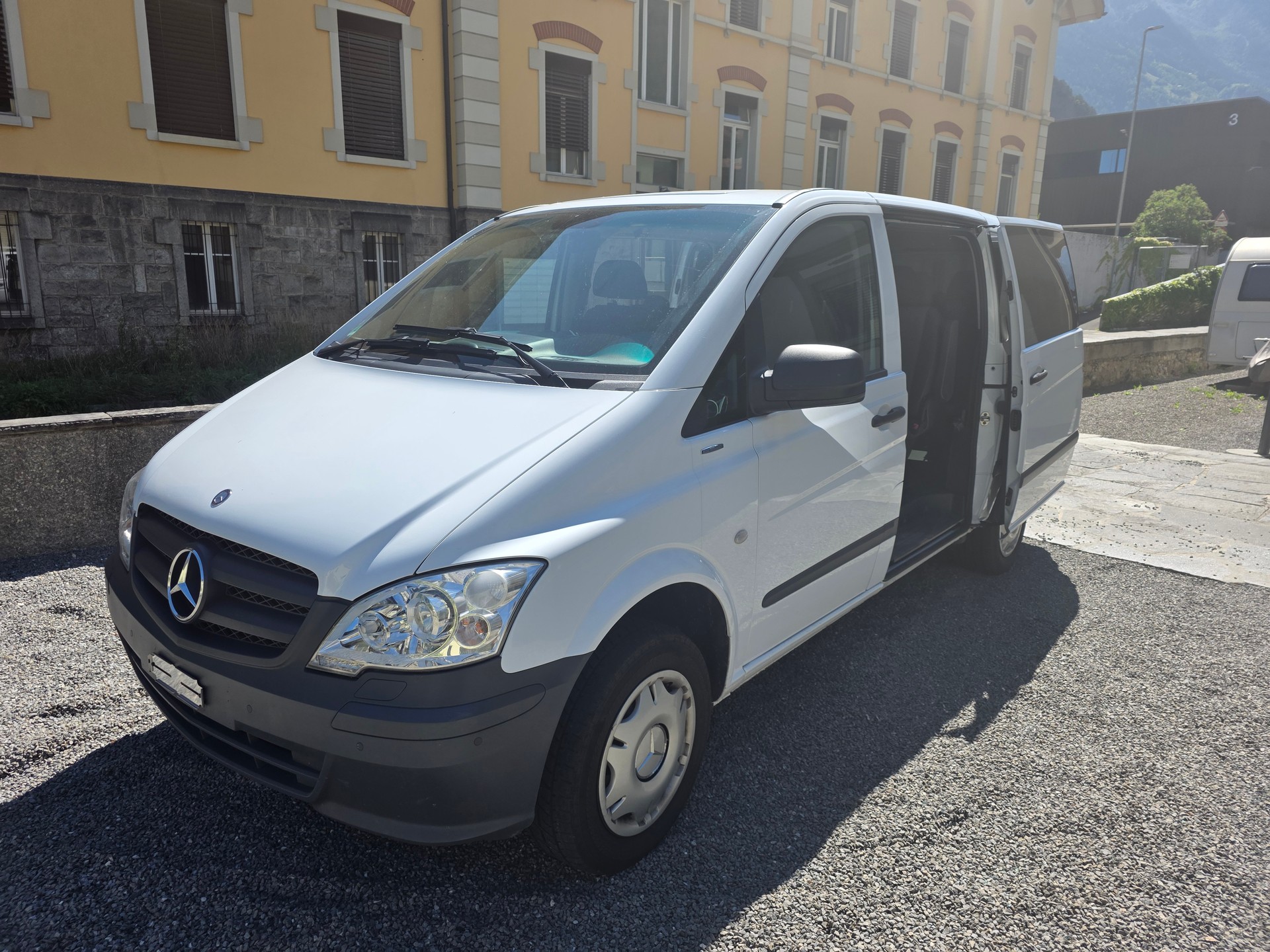 MERCEDES-BENZ VITO-image-0