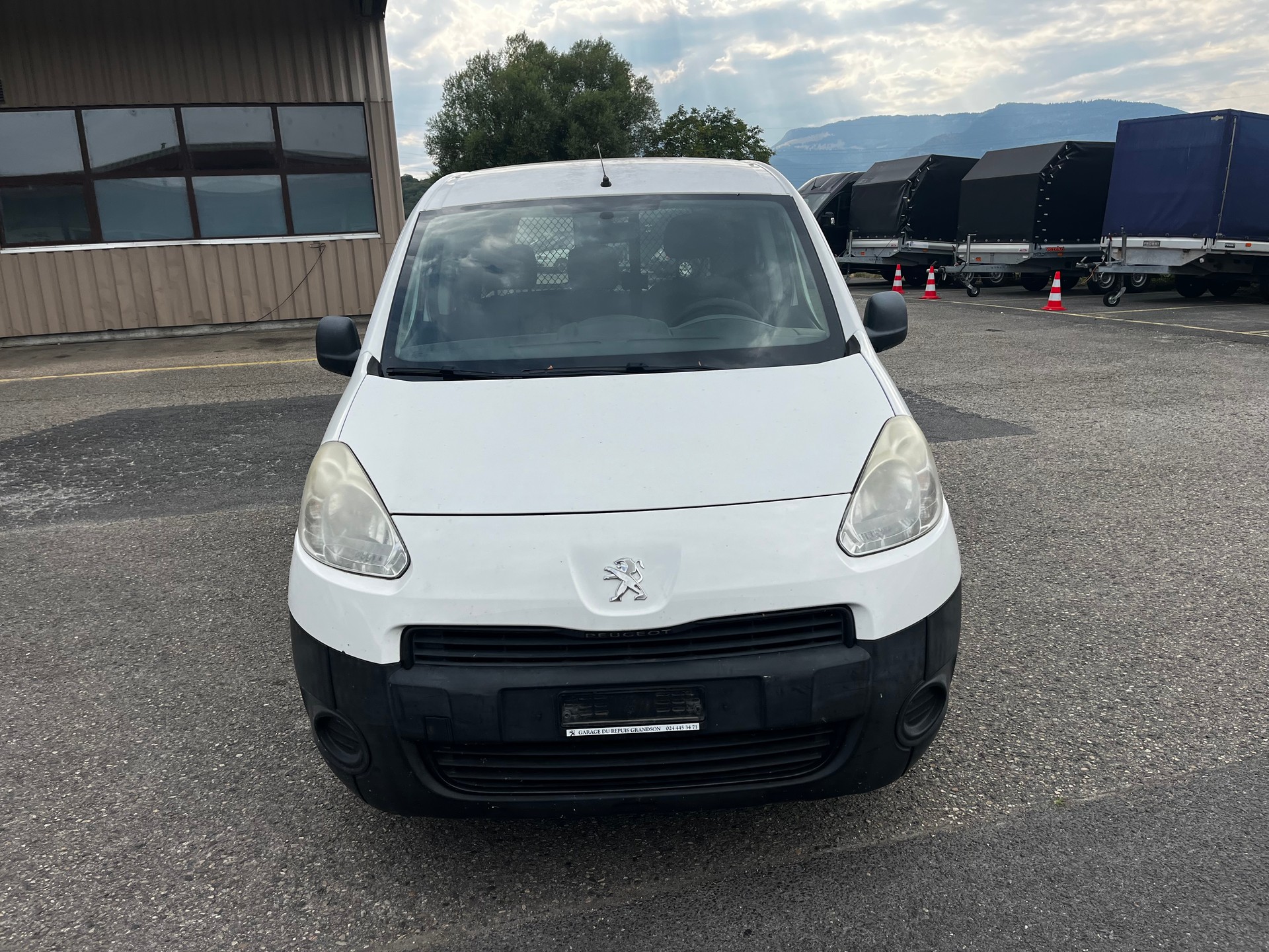 PEUGEOT PARTNER-image-4