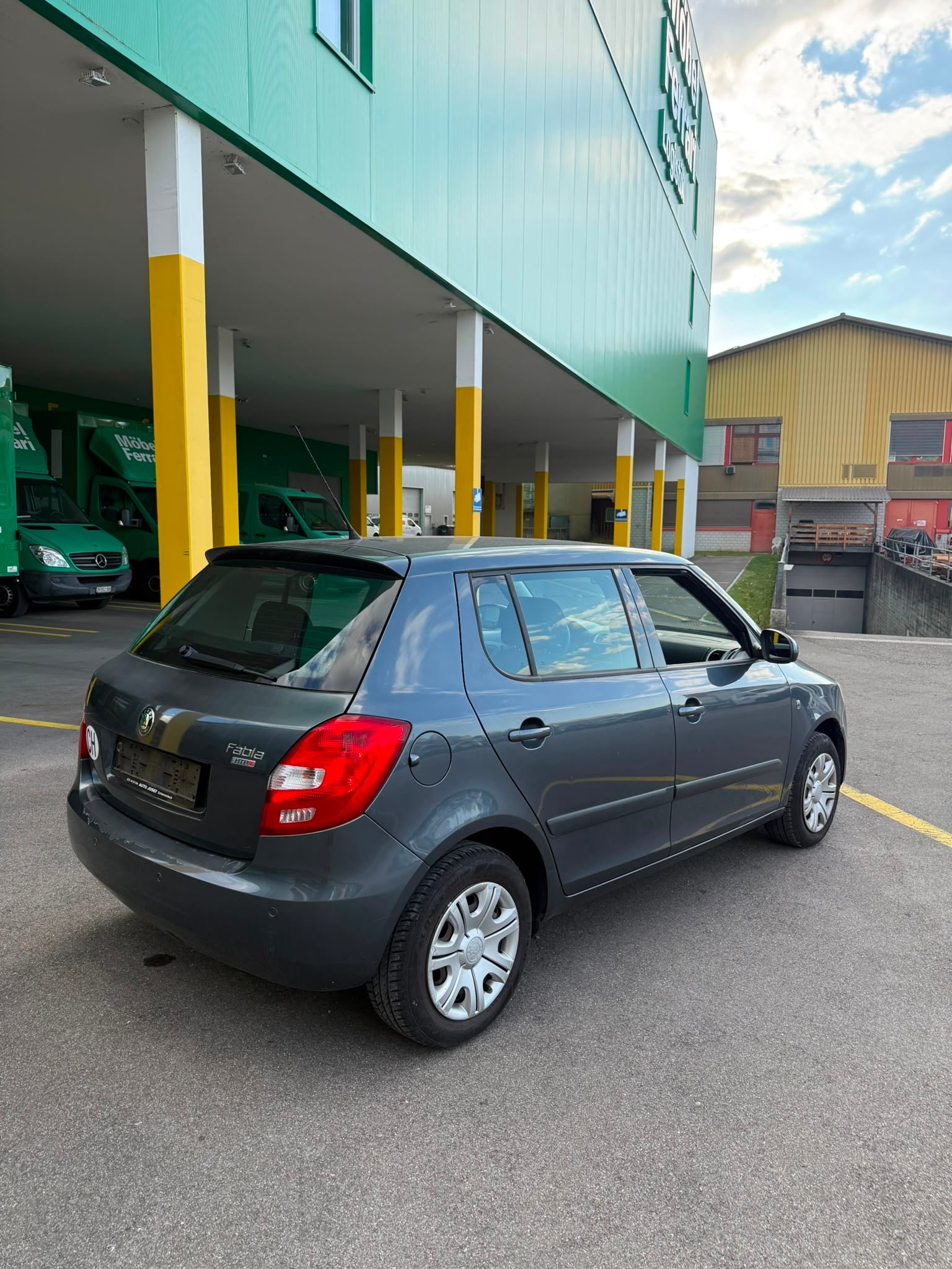 SKODA Fabia 1.2 Entry-image-4
