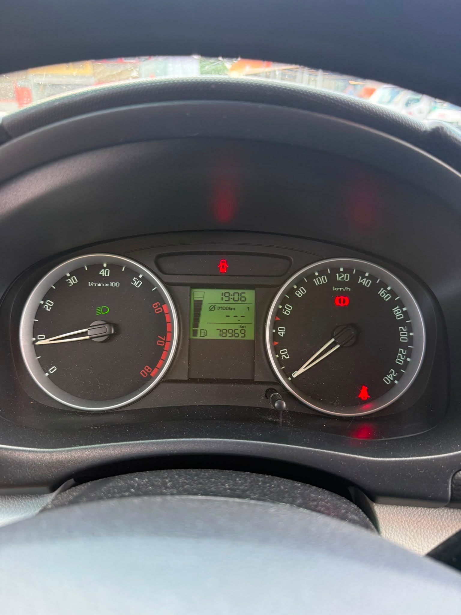 SKODA Fabia 1.2 Entry-image-12