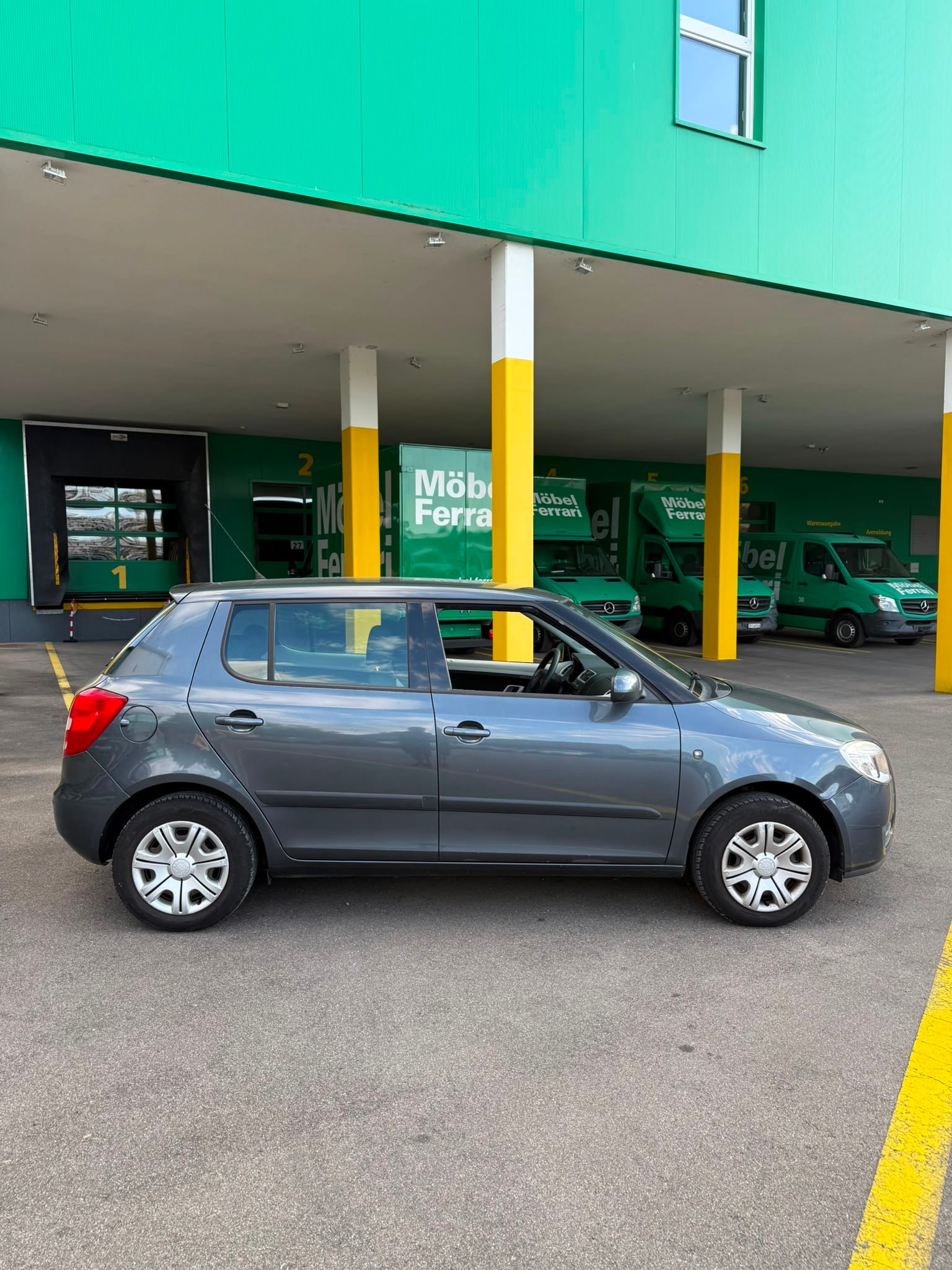 SKODA Fabia 1.2 Entry-image-6