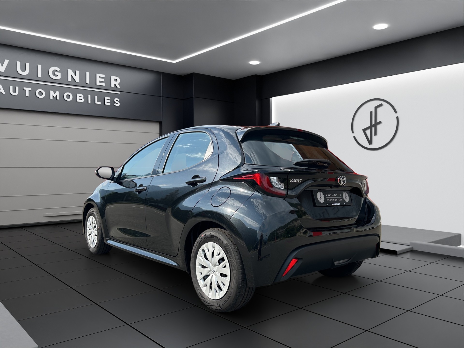 TOYOTA Yaris 1.5 Comfort e-CVT-image-2