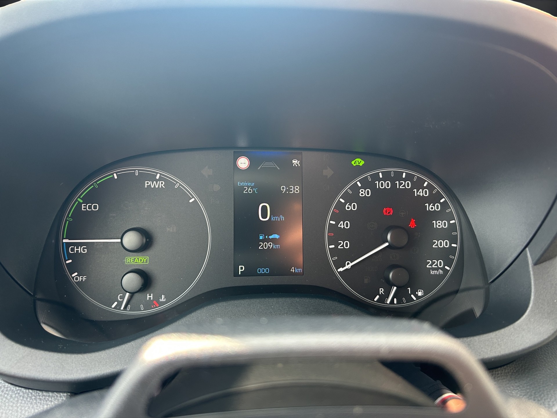 TOYOTA Yaris 1.5 Comfort e-CVT-image-14