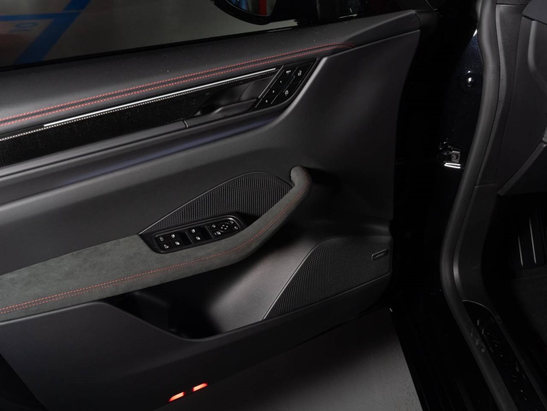 PORSCHE Macan GTS-image-12