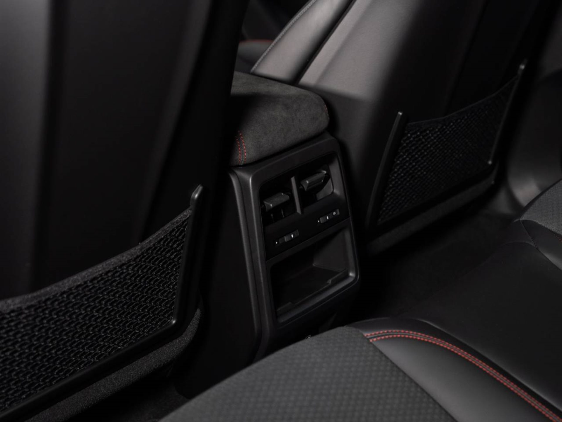 PORSCHE Macan GTS-image-19