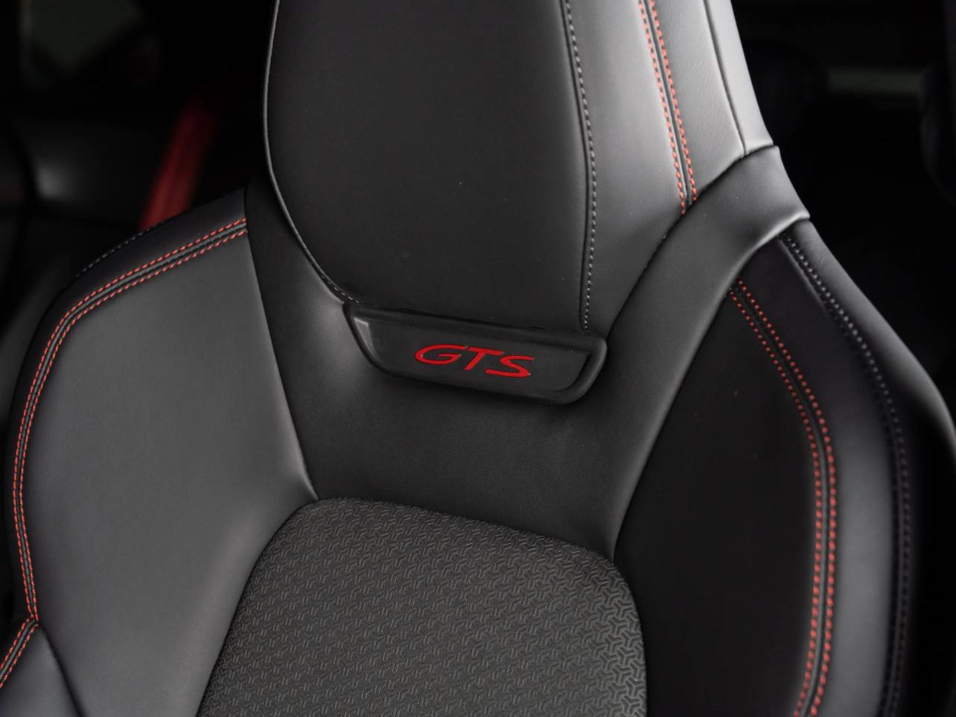 PORSCHE Macan GTS-image-11