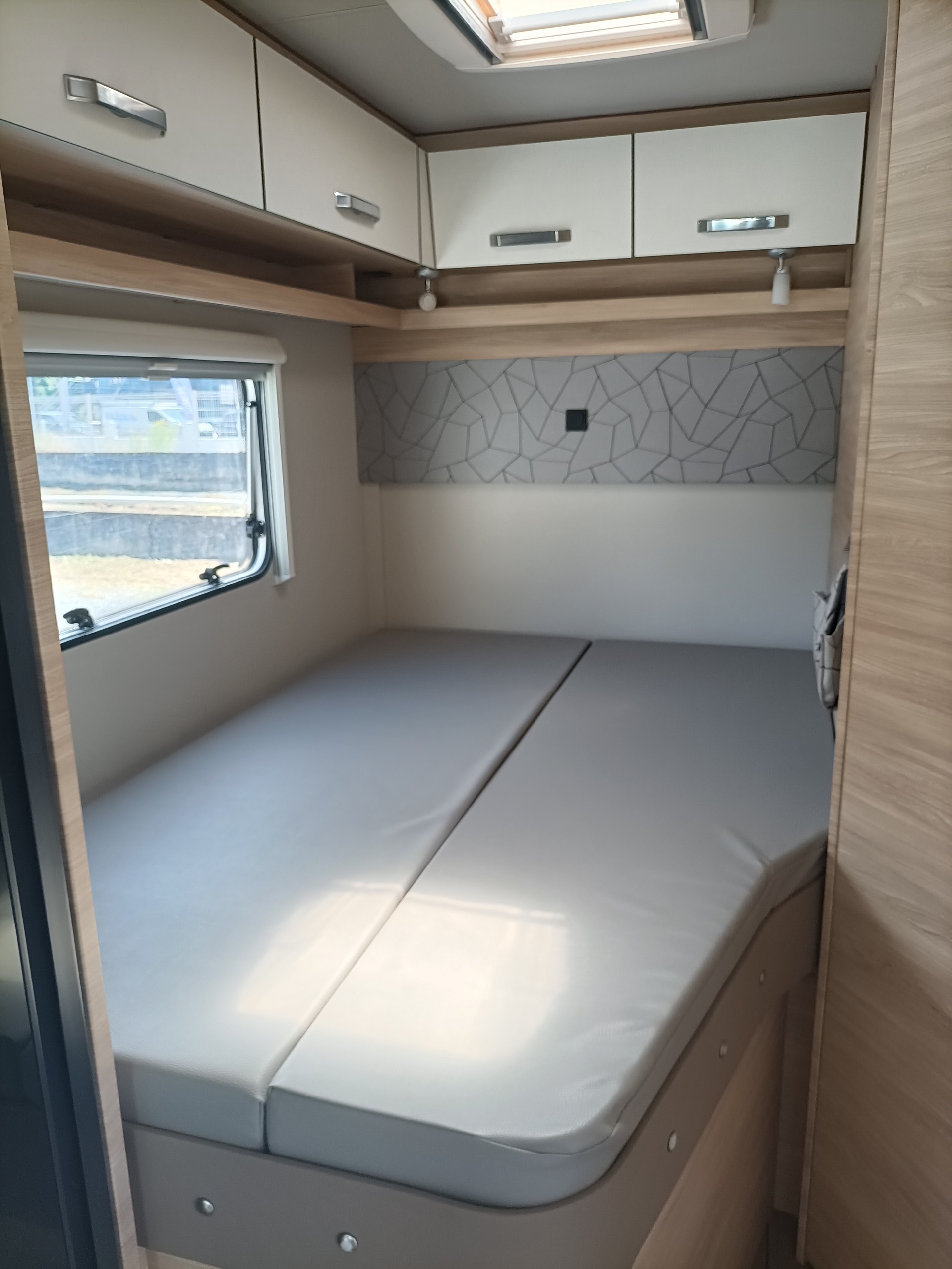 FIAT 2024 Fiat Ducato Weinsberg CaraSuite | Voll ausgestattet | Schlafplätze für 5 Personen-image-10