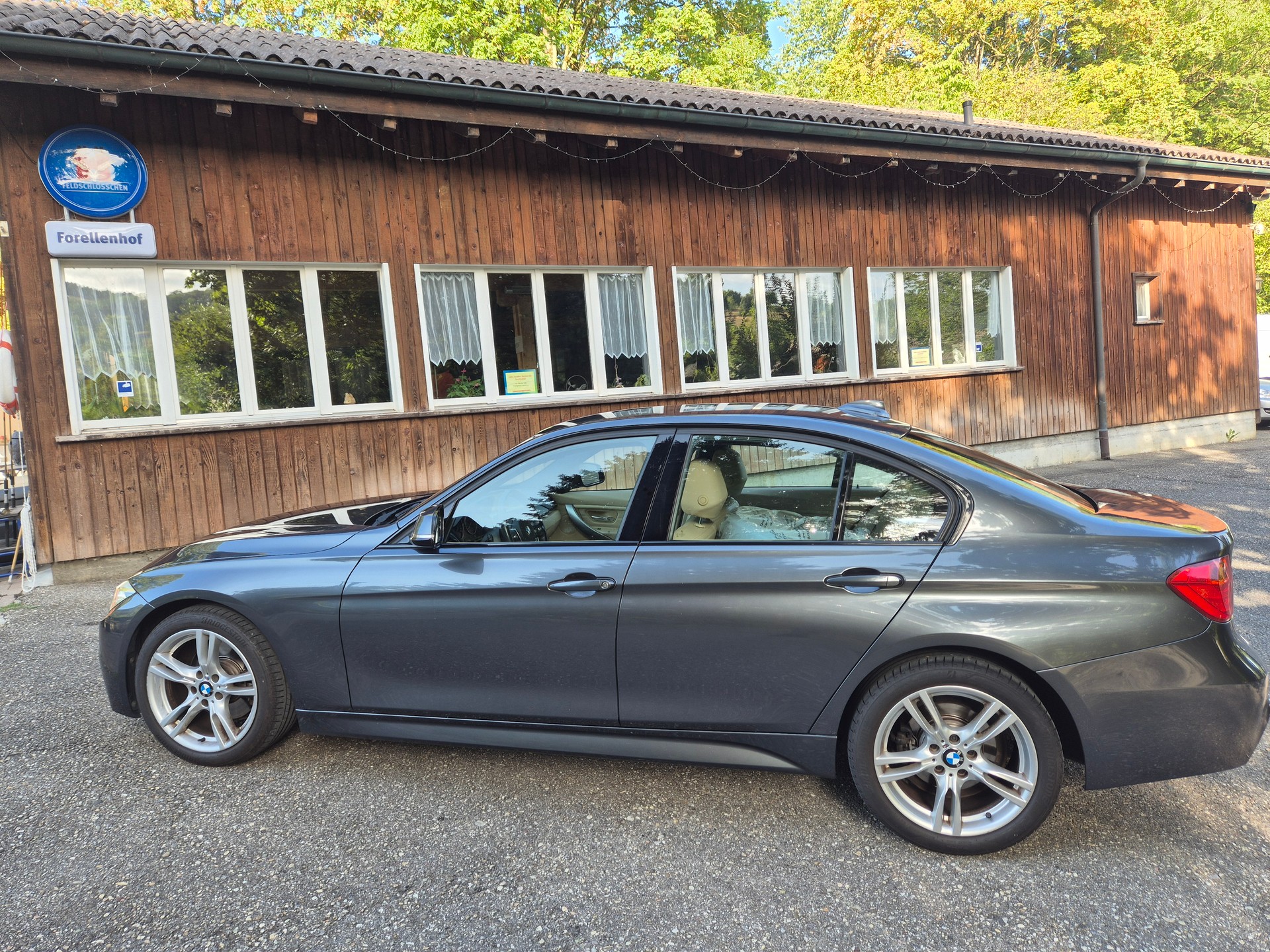 BMW 328i xDrive Sport Line Steptronic-image-10