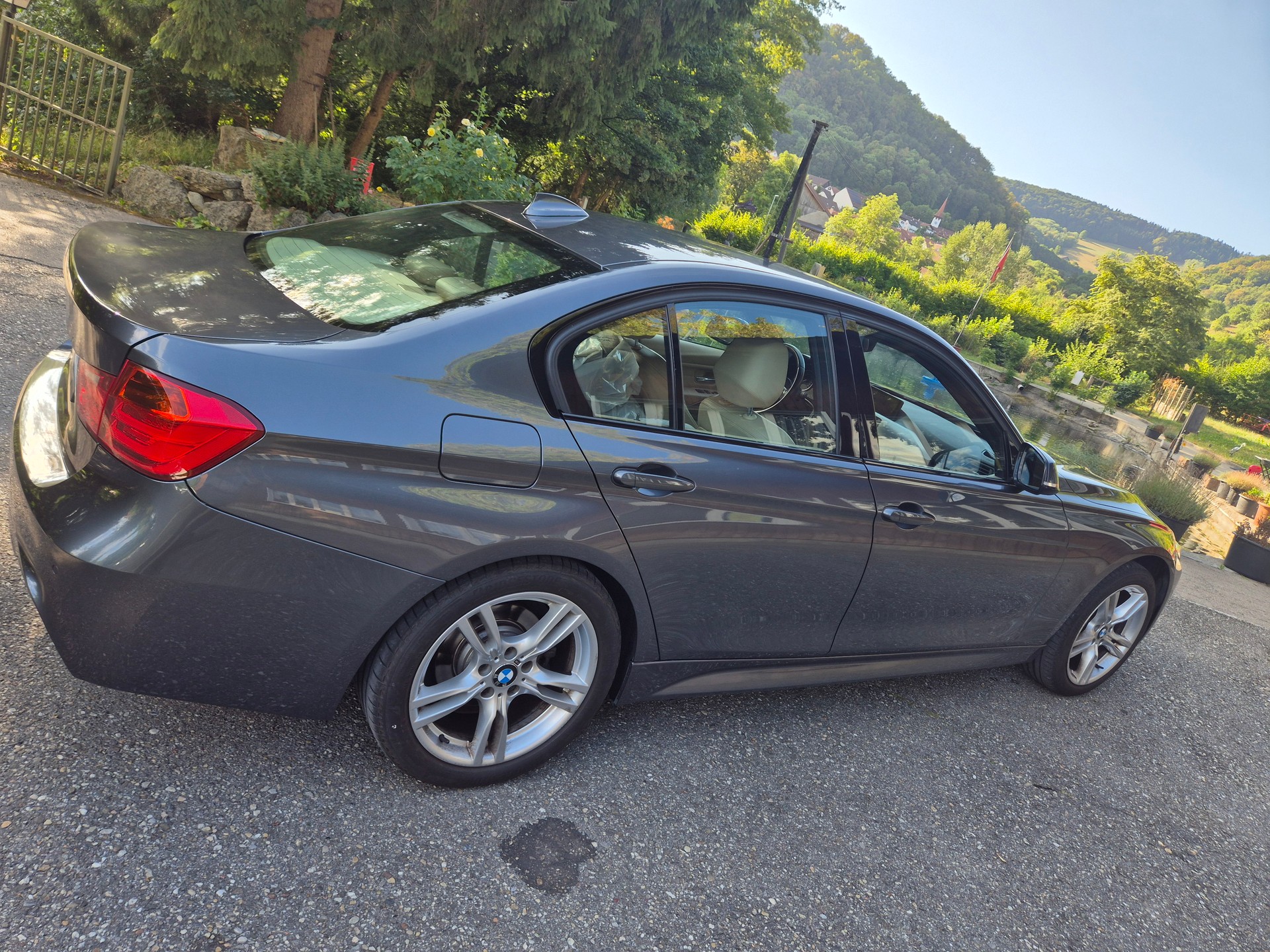 BMW 328i xDrive Sport Line Steptronic-image-12