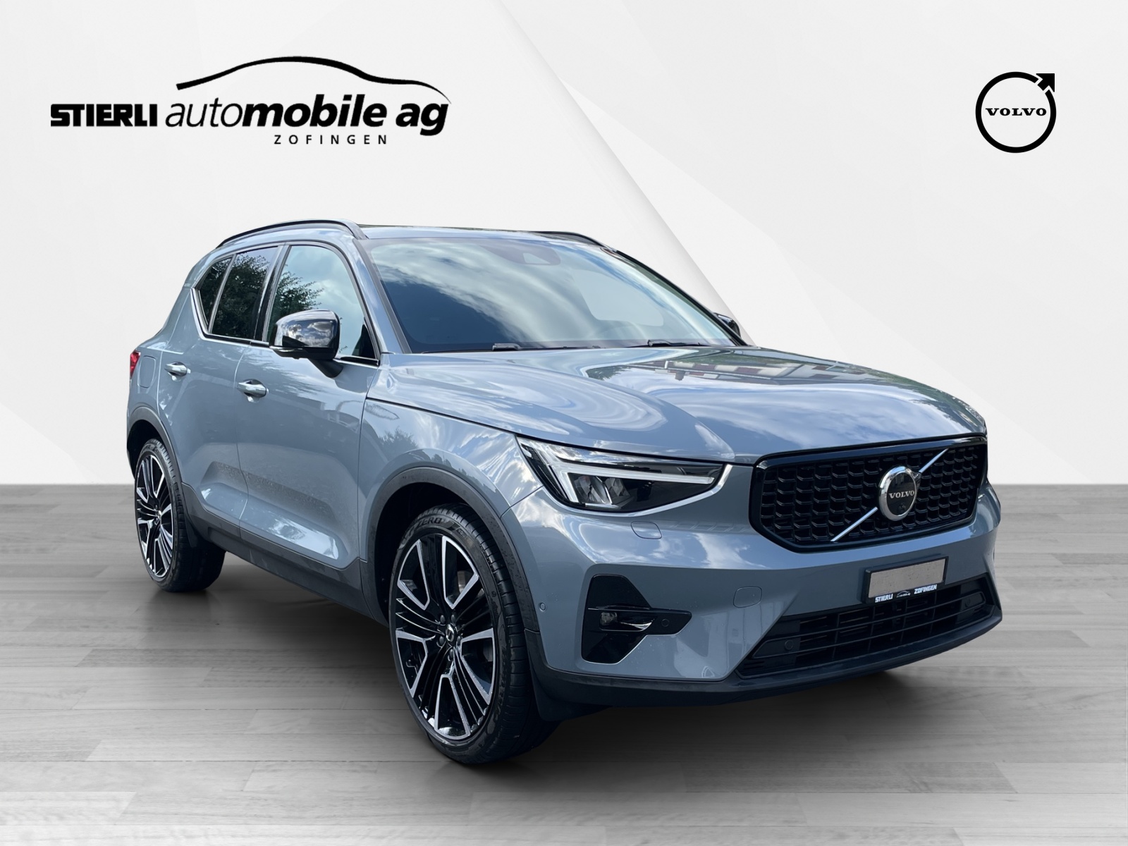 VOLVO XC40 1.5 T5 PiH Ultimate Dark-image-2