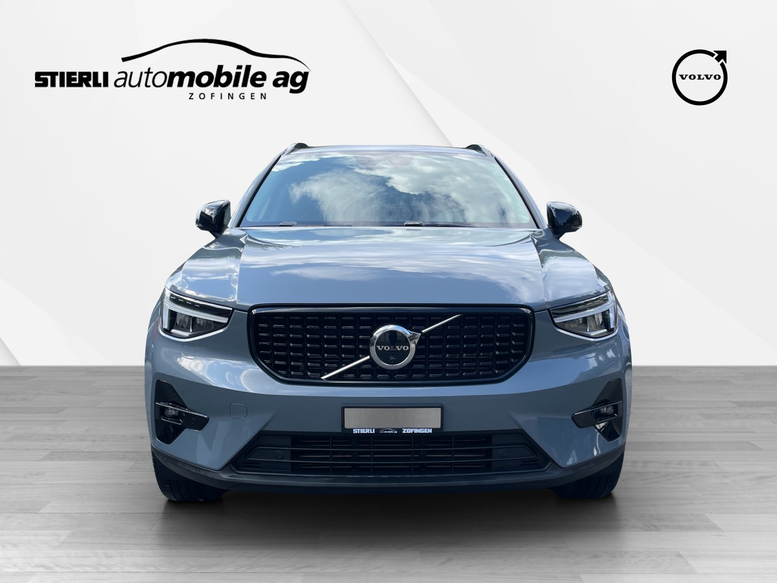 VOLVO XC40 1.5 T5 PiH Ultimate Dark-image-1