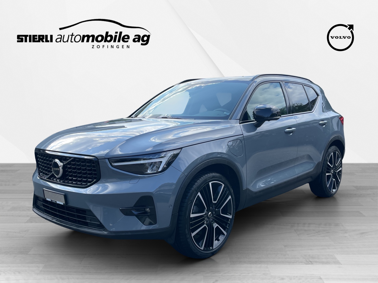 VOLVO XC40 1.5 T5 PiH Ultimate Dark-image-0