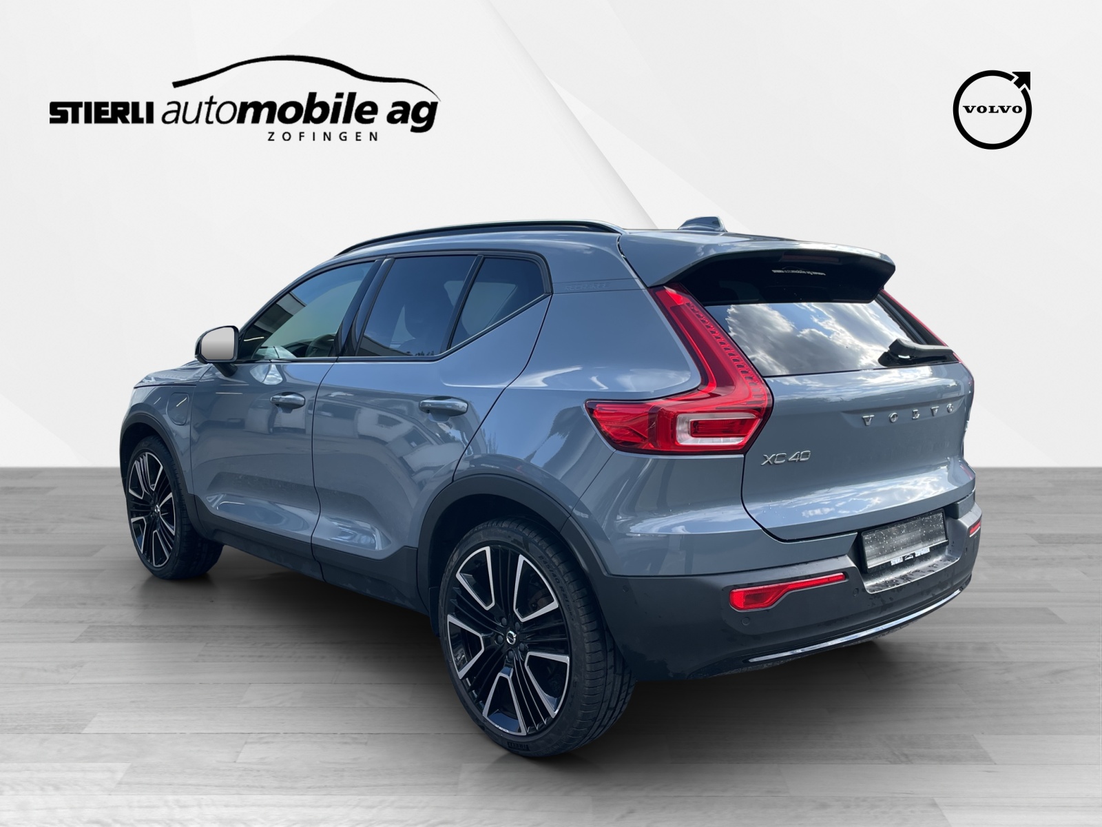 VOLVO XC40 1.5 T5 PiH Ultimate Dark-image-6