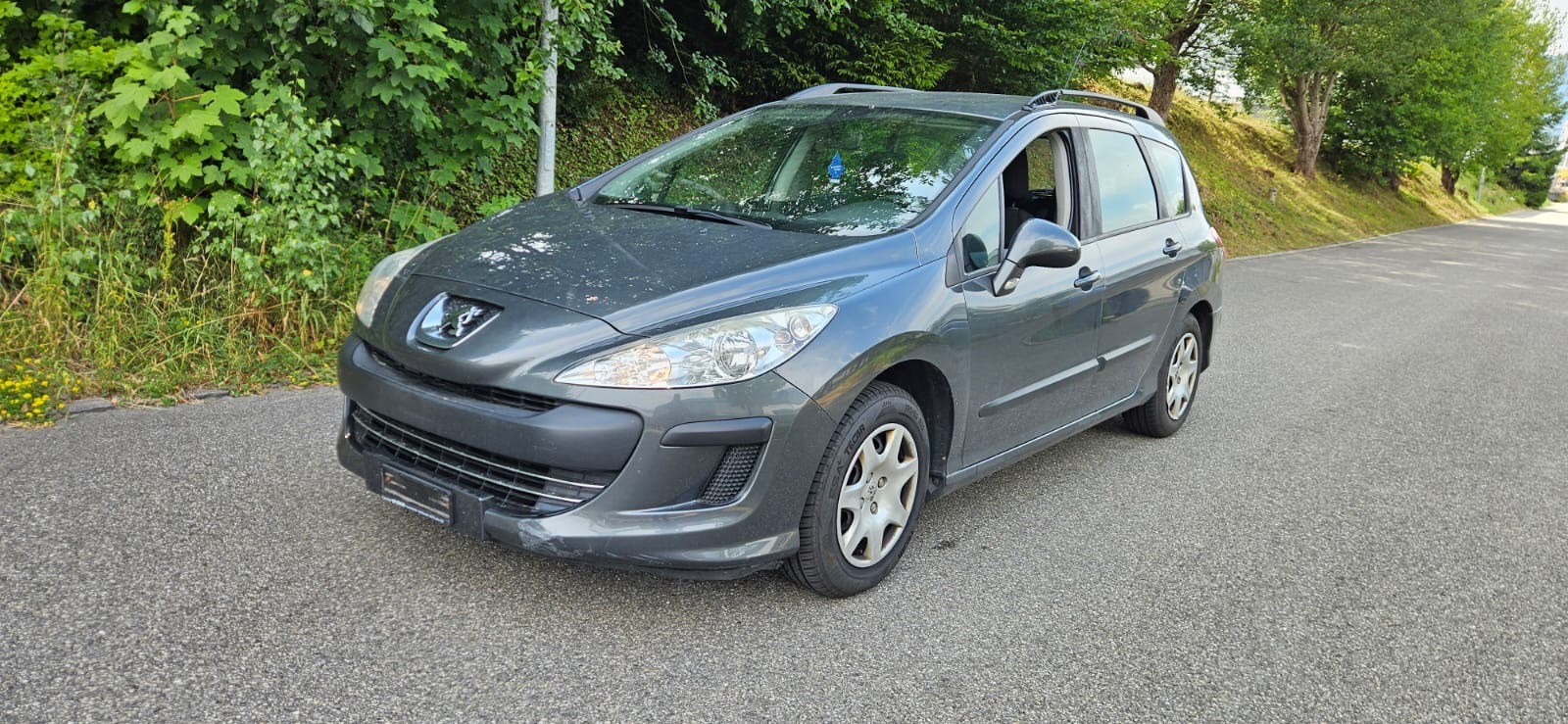 PEUGEOT 308 SW 1.6 16V VTI Millesim 200-image-5