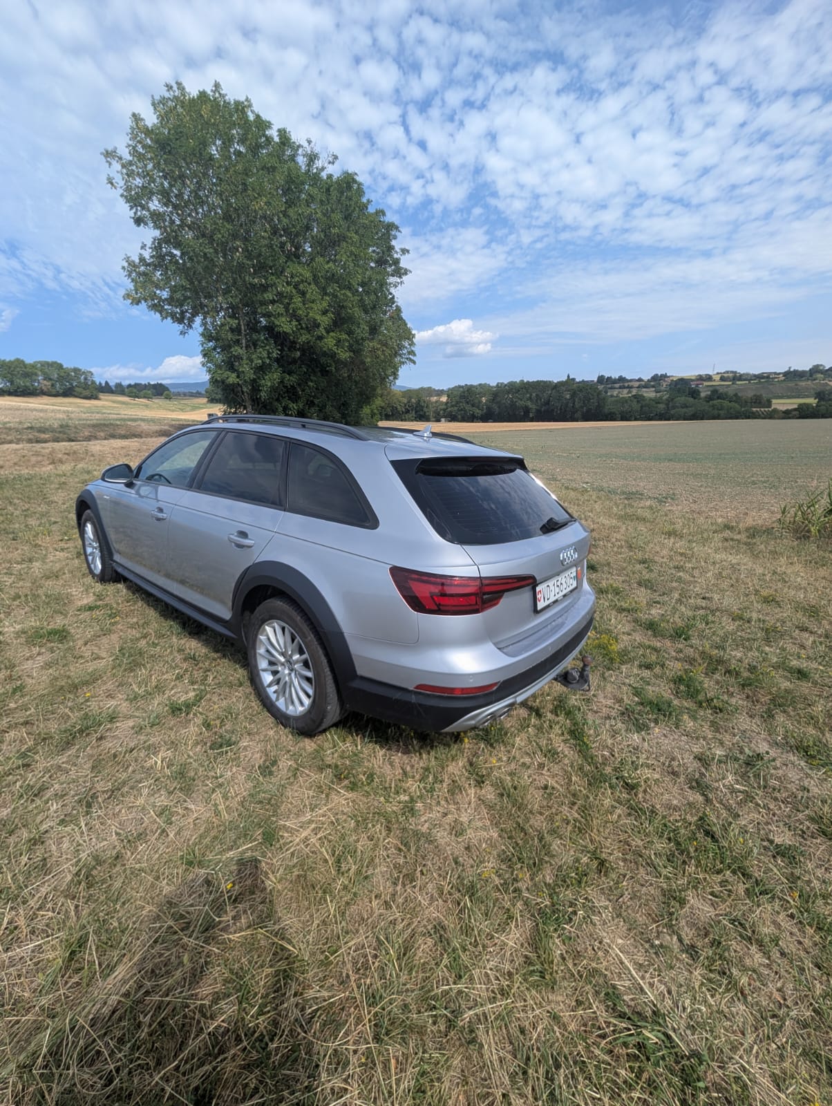 AUDI 2.0 TDI 190 quattro S-Tronic-image-3
