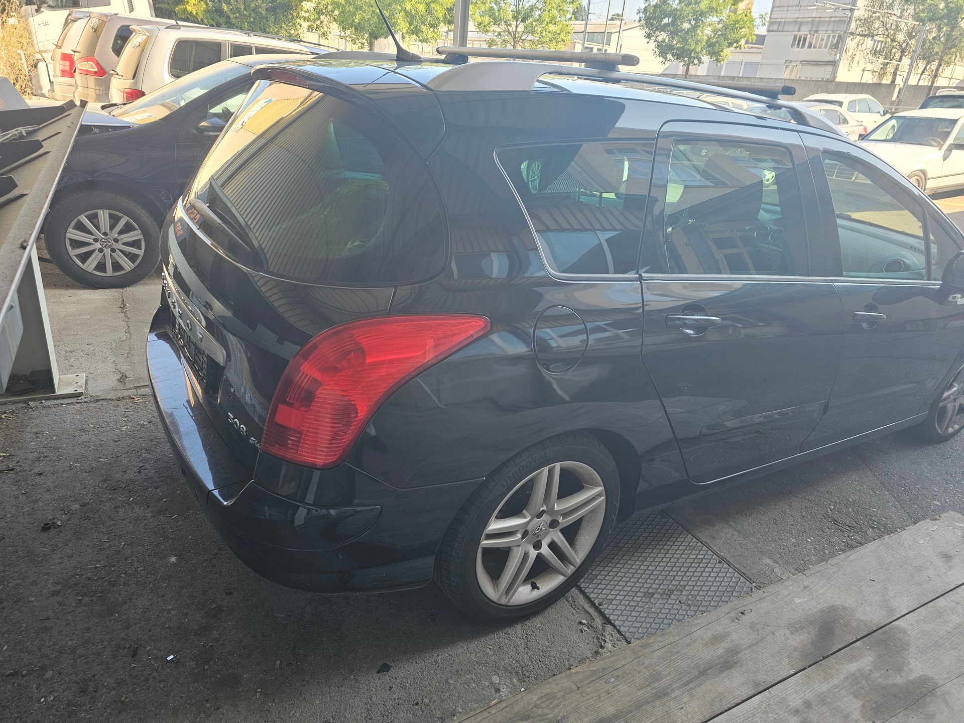 PEUGEOT 308 SW 1.6 16V Turbo Sport Pack Automatic-image-3