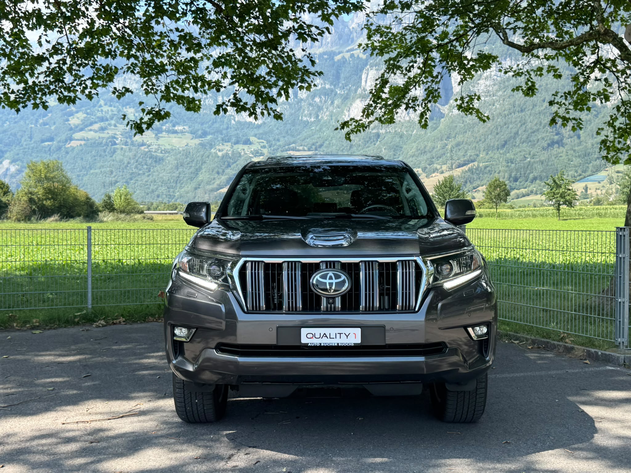 Car photo