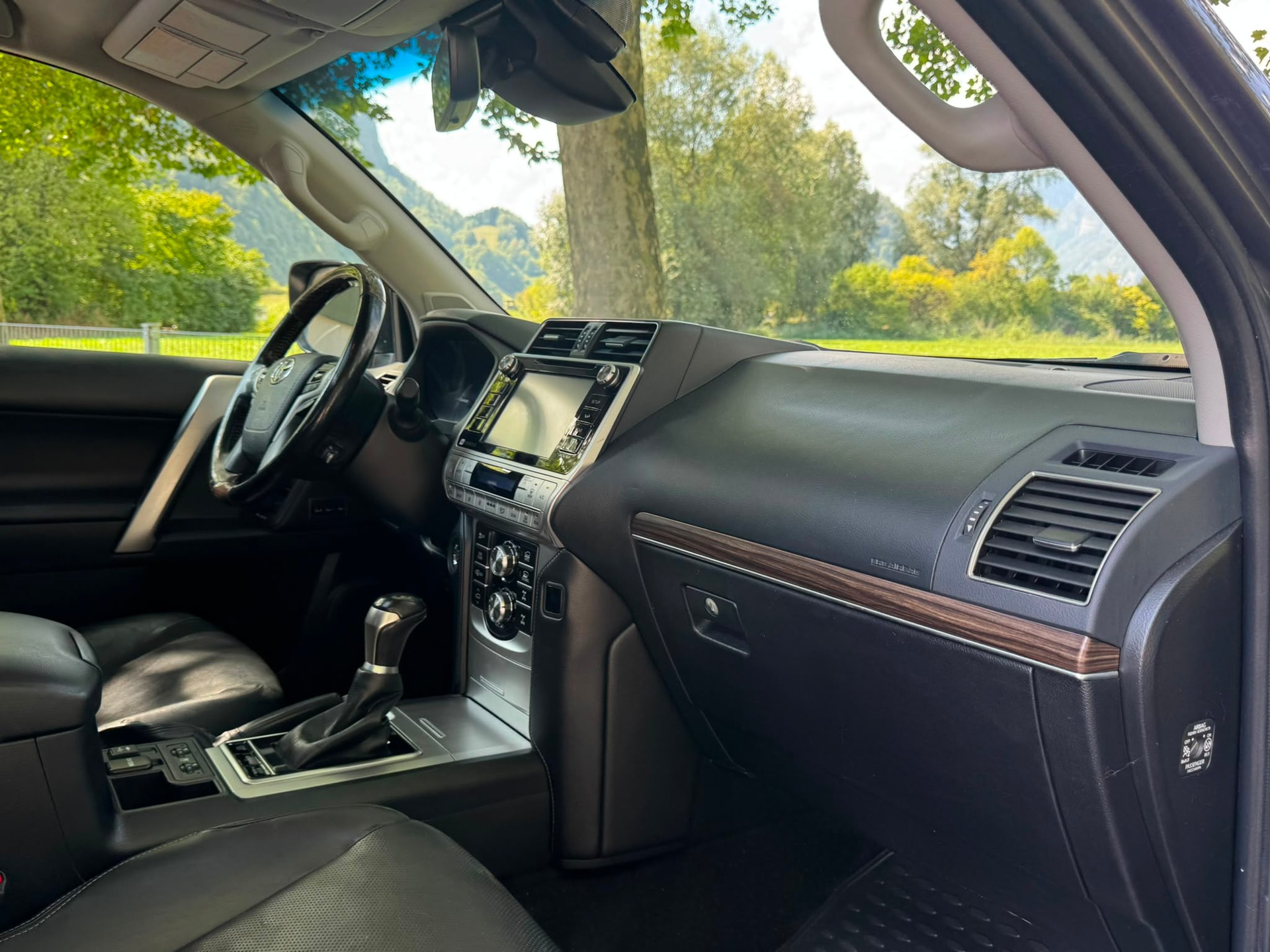 TOYOTA Land Cruiser 2.8TD Premium Automatic-image-13