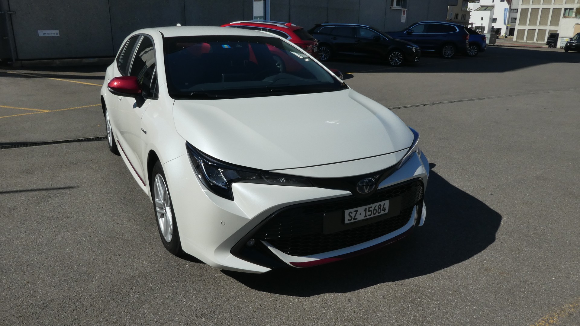 TOYOTA 1.8 HSD Comfort-image-0
