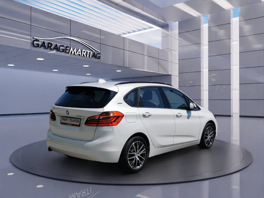 BMW 225xe Active Tourer-image-4