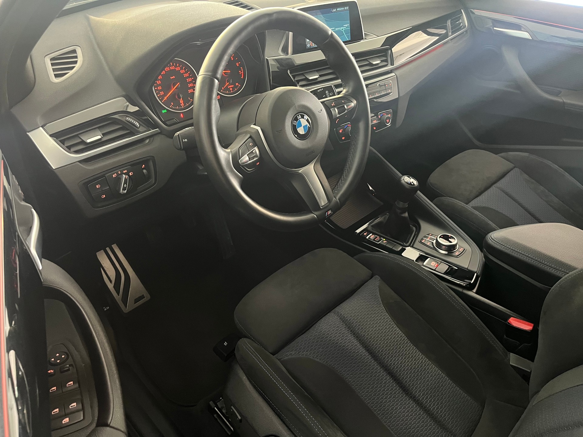 BMW X1 sDrive 18i M Sport-image-8