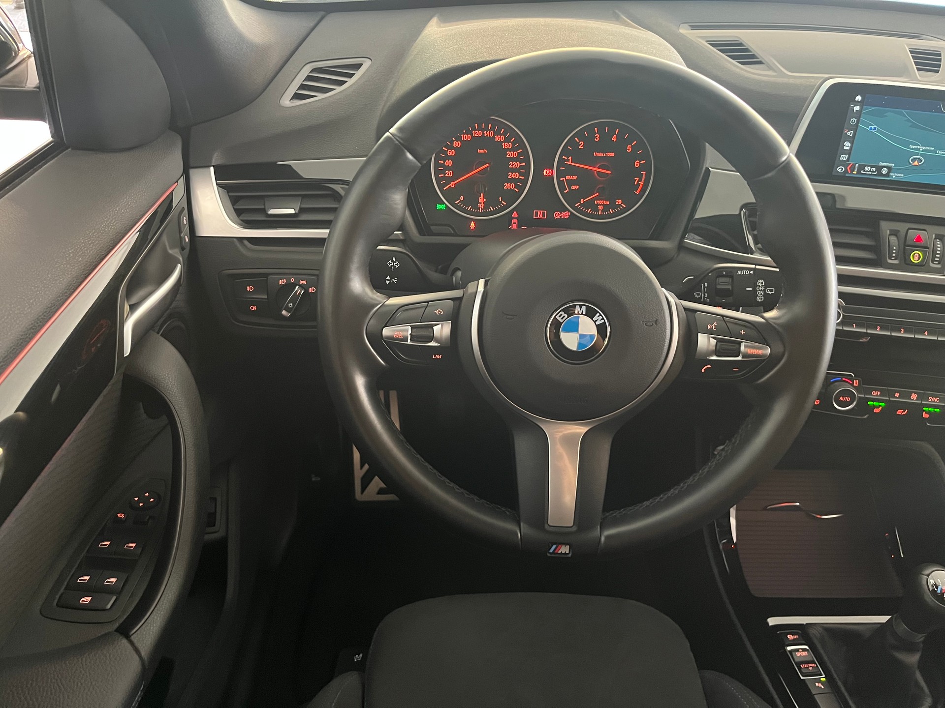 BMW X1 sDrive 18i M Sport-image-11