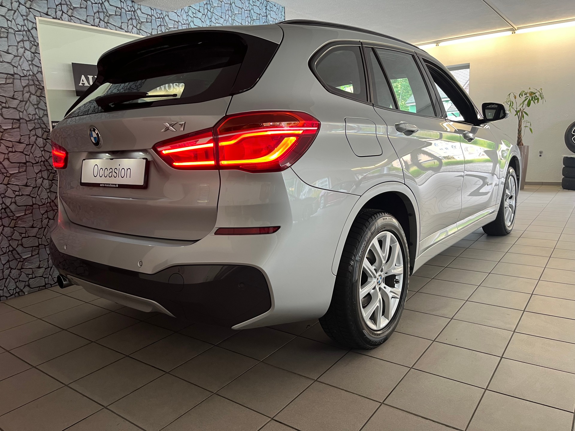 BMW X1 sDrive 18i M Sport-image-2