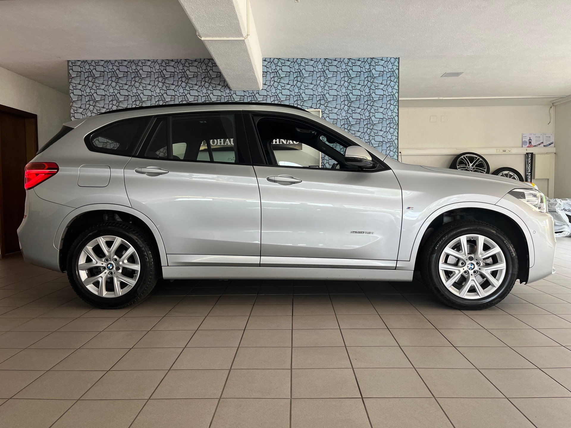BMW X1 sDrive 18i M Sport-image-1