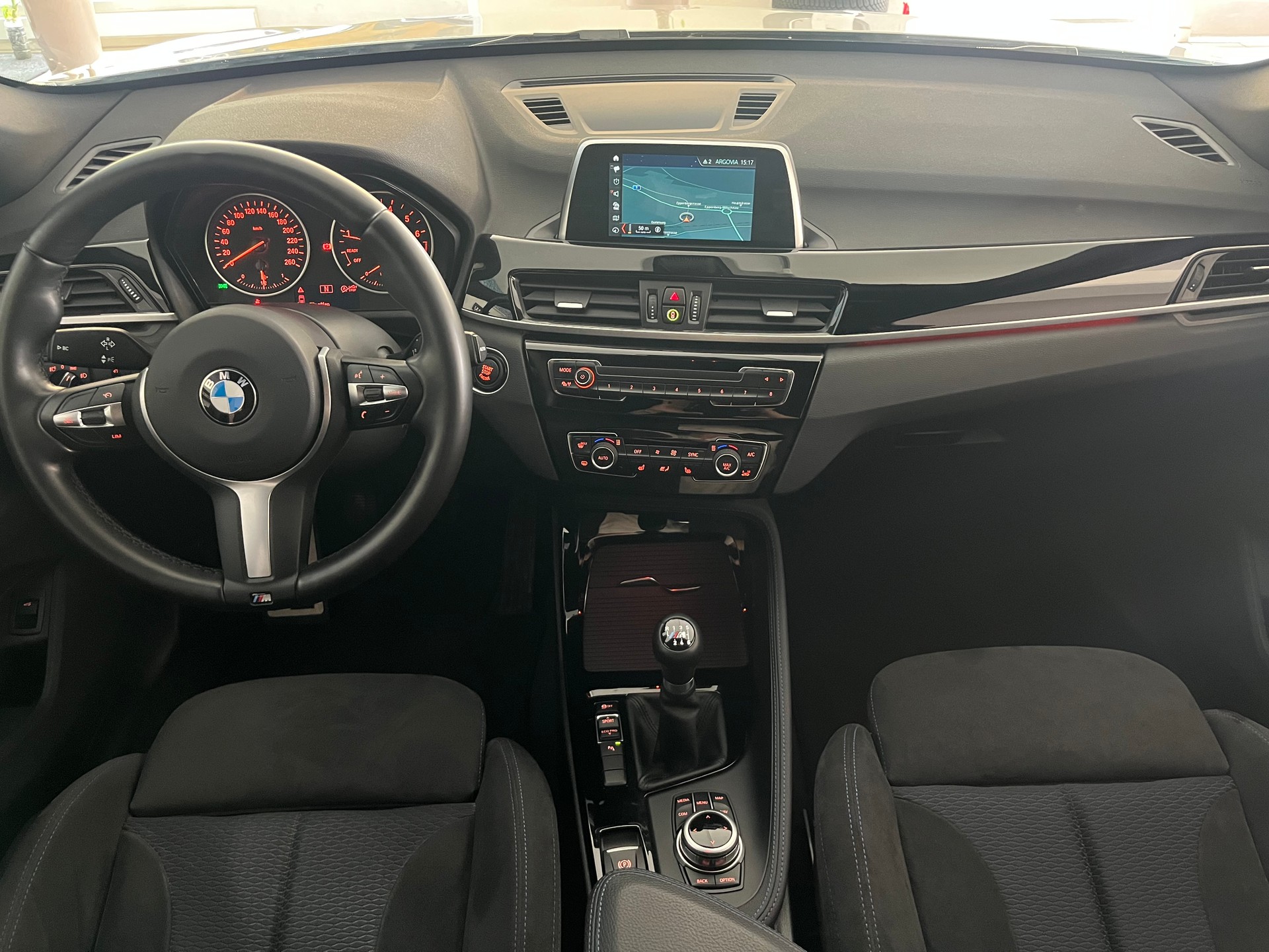 BMW X1 sDrive 18i M Sport-image-9