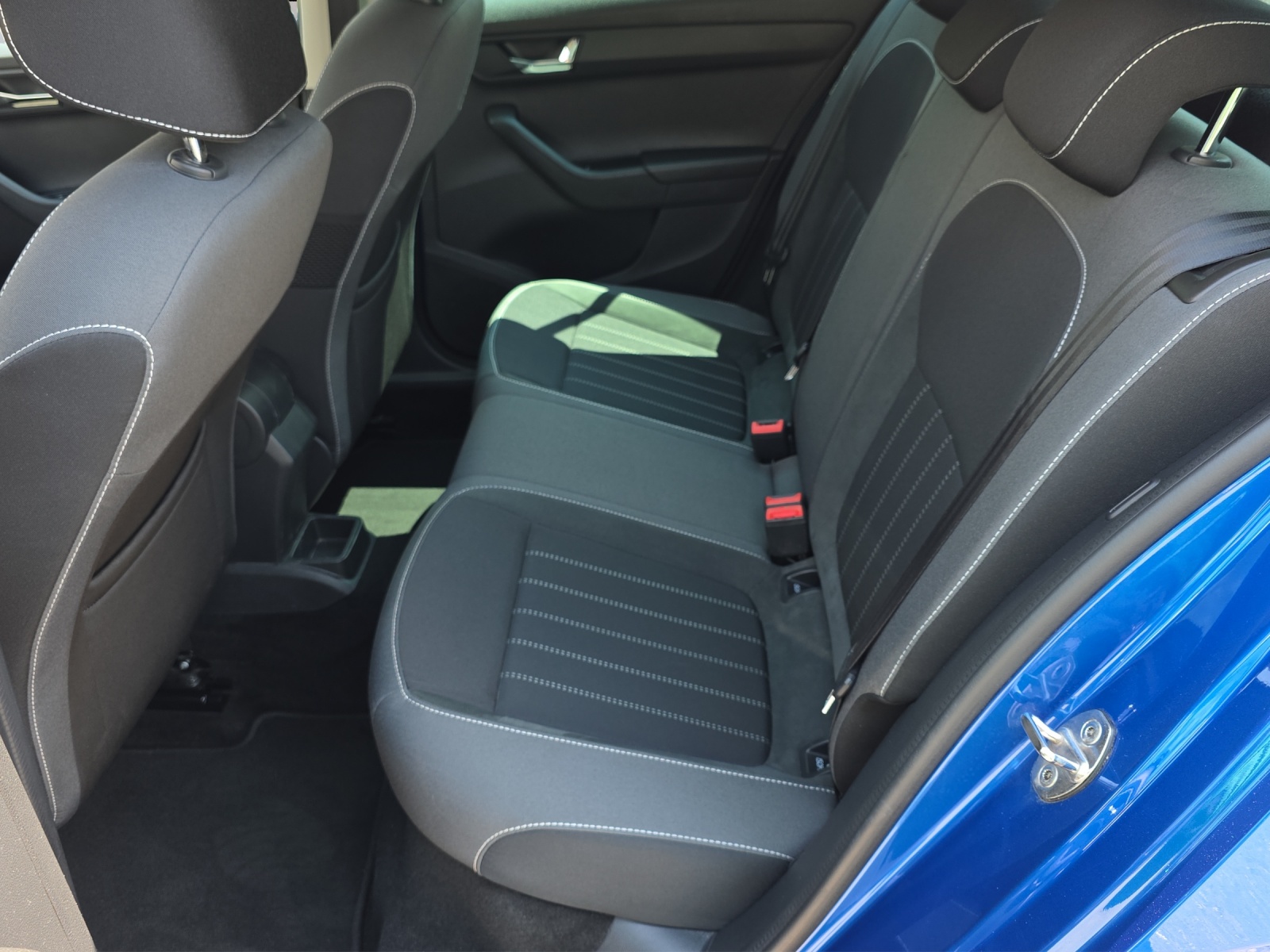 SKODA Fabia 1.0 TSI Style-image-8