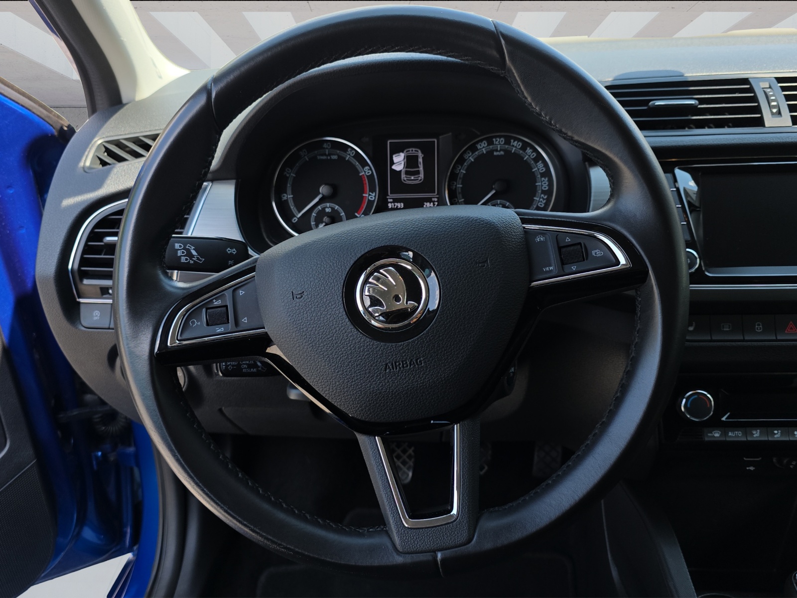 SKODA Fabia 1.0 TSI Style-image-5