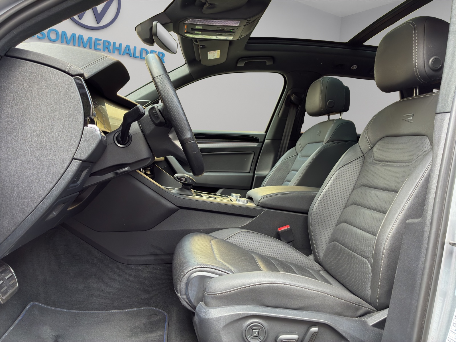 VW Touareg 3.0 TSI eHybrid R Tiptronic-image-5
