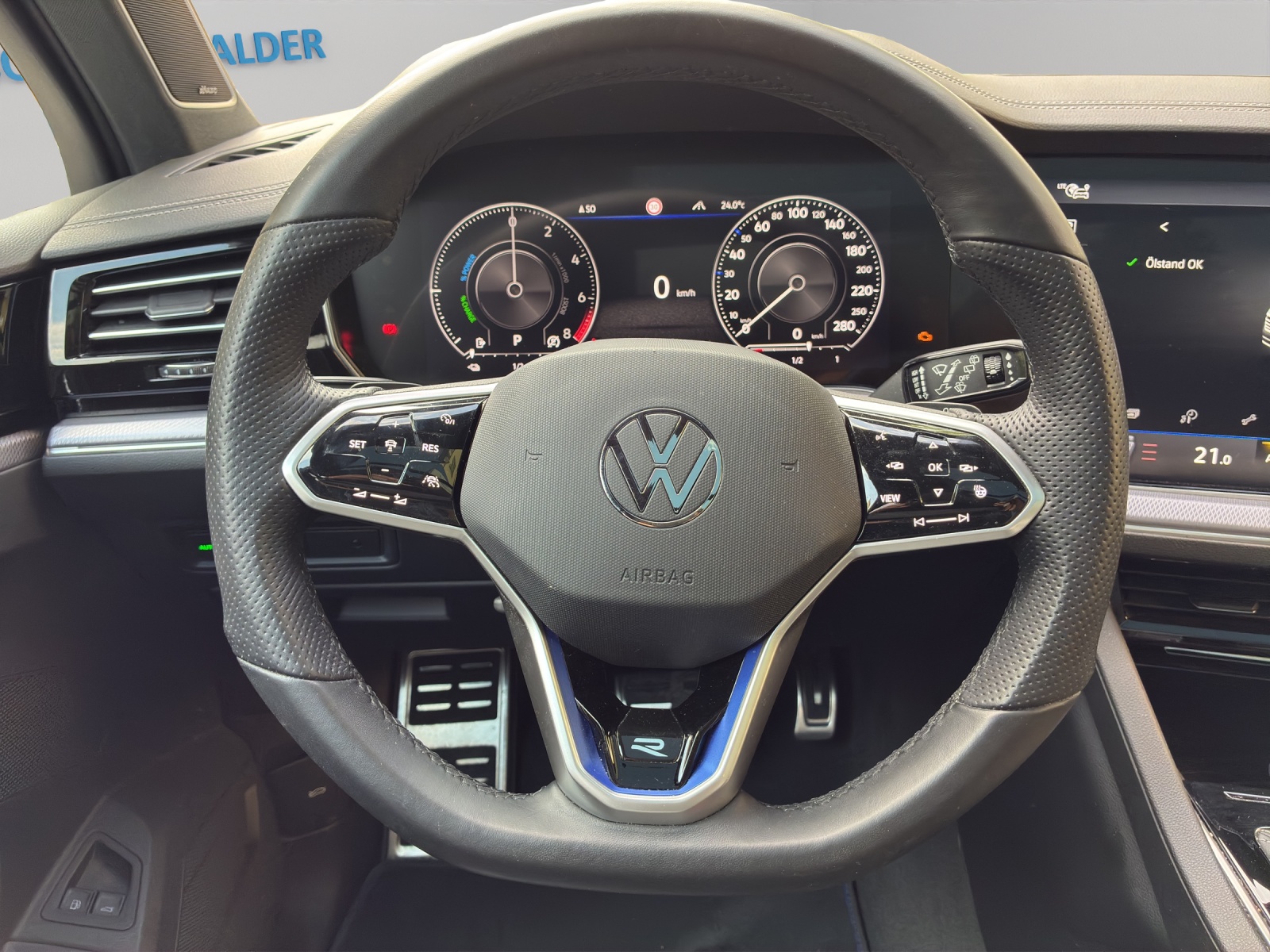 VW Touareg 3.0 TSI eHybrid R Tiptronic-image-6