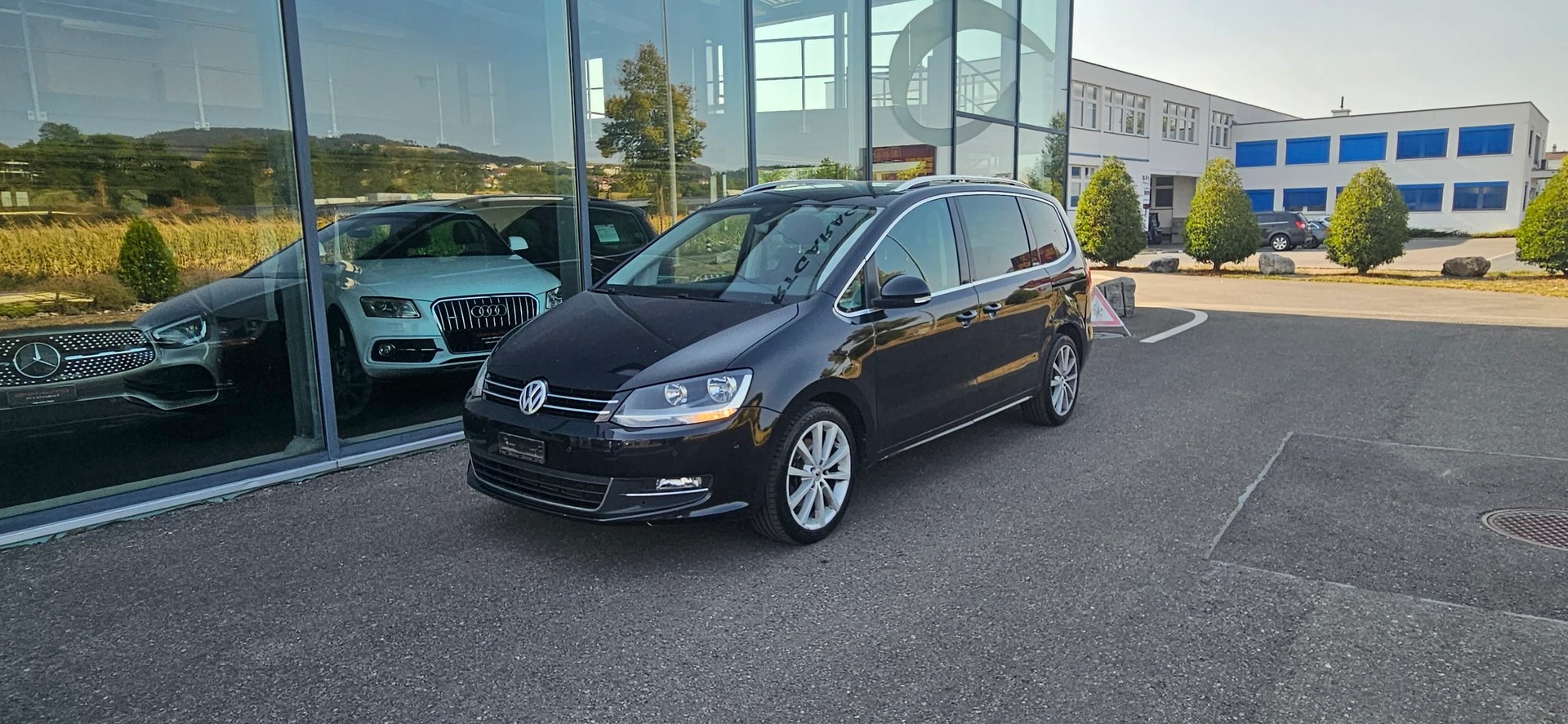 VW Sharan 2.0 TDI BMT Highline 4Motion DSG-image-1
