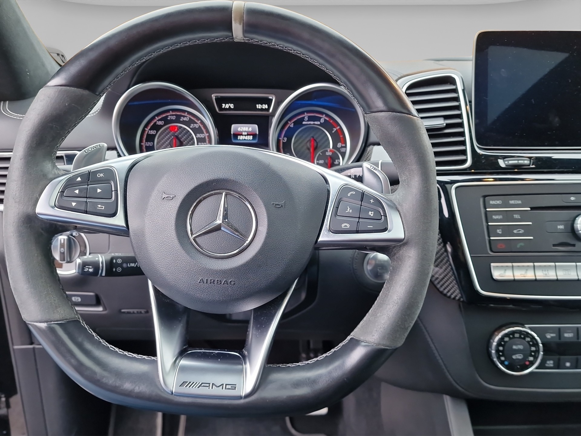 MERCEDES-BENZ GLE Coupé 63 S AMG 4Matic Speedshift-image-9