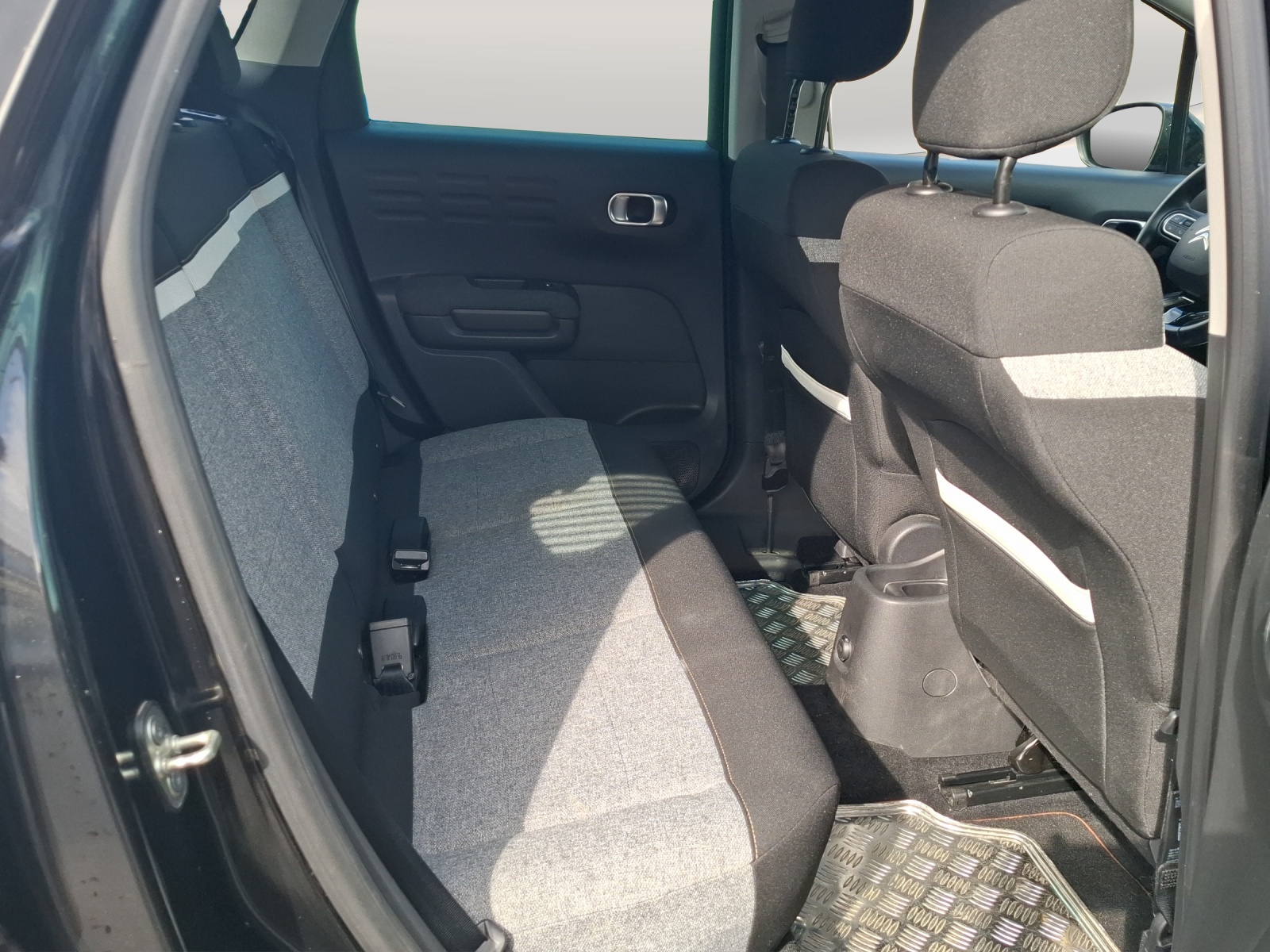 CITROEN C3 Aircross 1.2i PureTech Origins EAT // Zahnriemen ersetzt Dezember 2023 mit 81000 km // Bremsen vorne + hinten komplet NEU-image-10