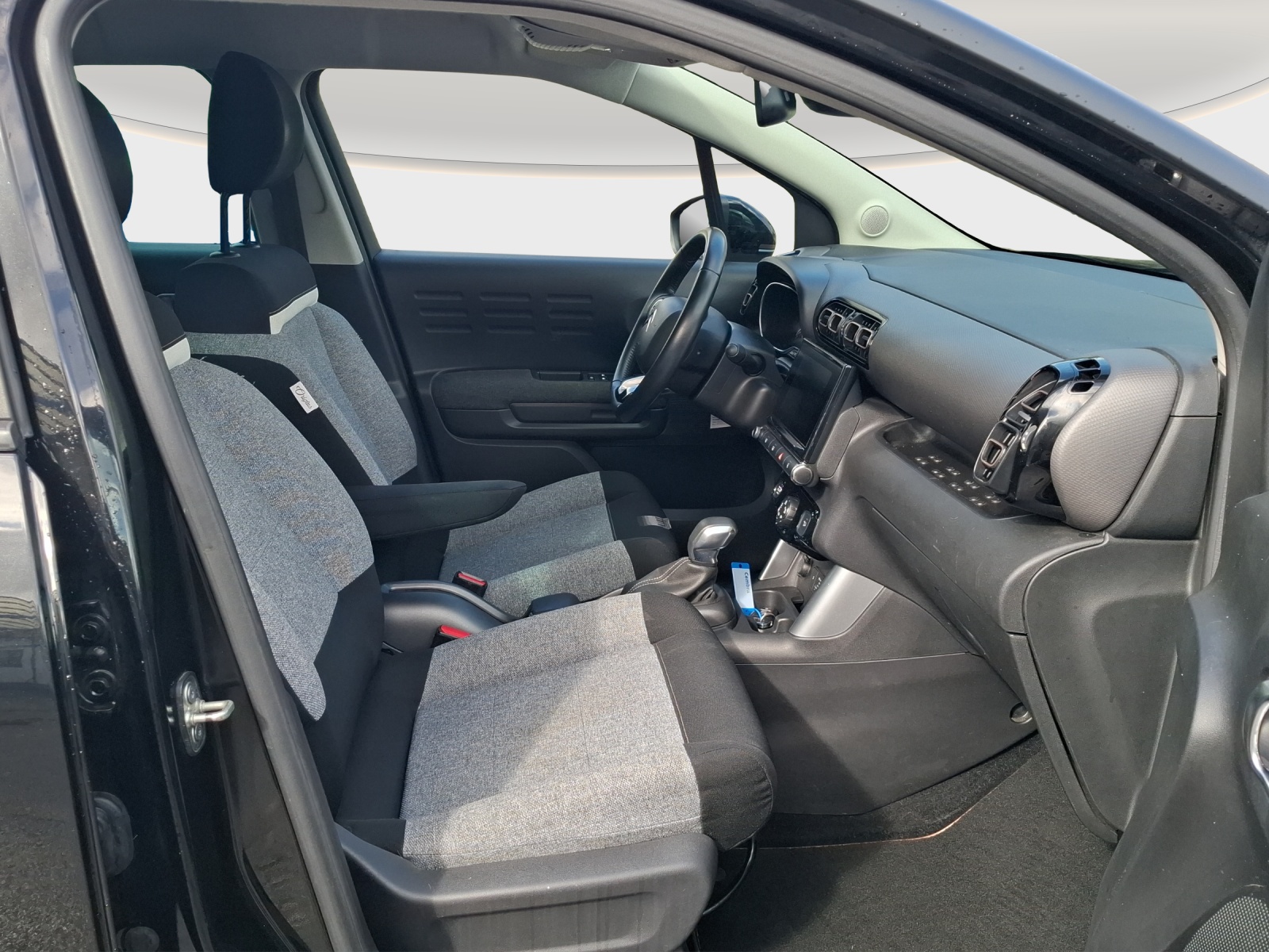 CITROEN C3 Aircross 1.2i PureTech Origins EAT // Zahnriemen ersetzt Dezember 2023 mit 81000 km // Bremsen vorne + hinten komplet NEU-image-9