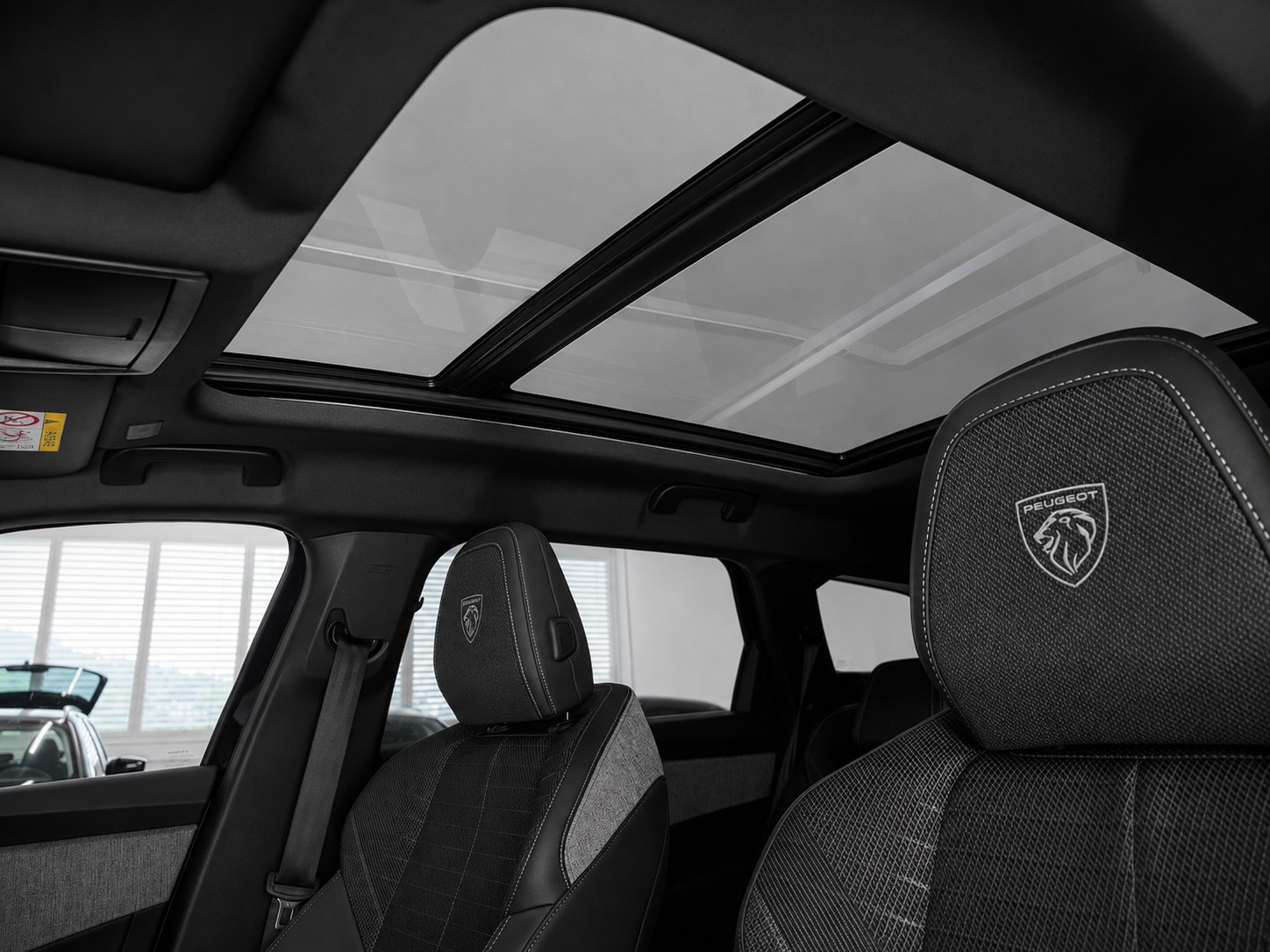 PEUGEOT 5008 145 Hybrid e-DCS6 GT (7Plätzer)-image-27