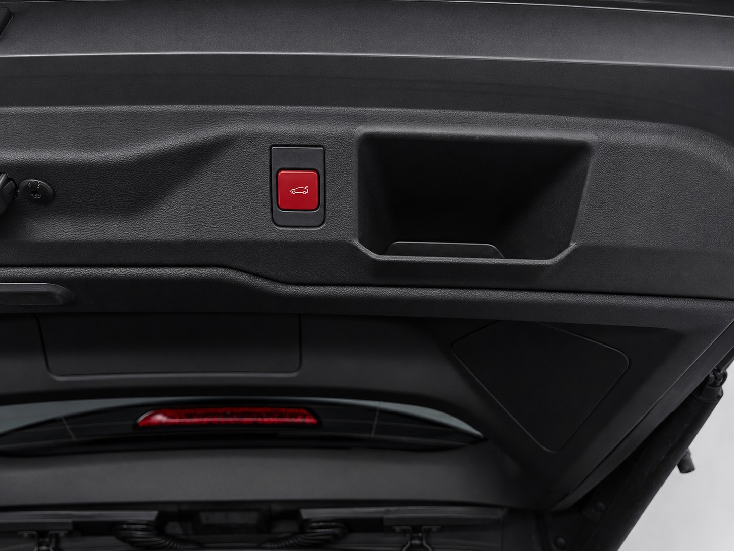 PEUGEOT 5008 145 Hybrid e-DCS6 GT (7Plätzer)-image-26