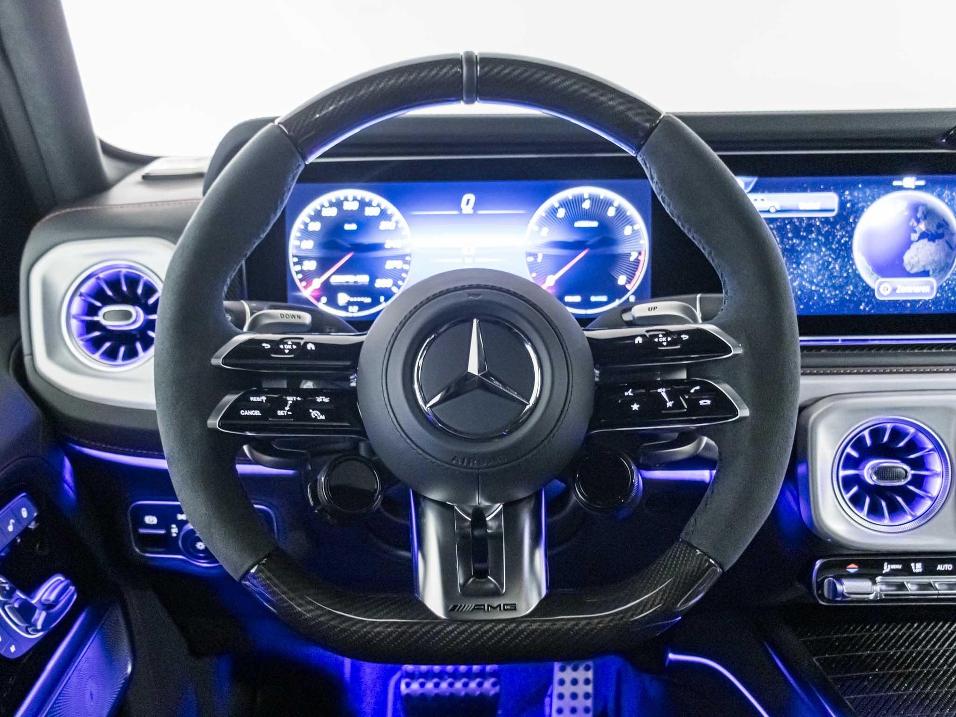 MERCEDES-BENZ G 63 AMG-image-10