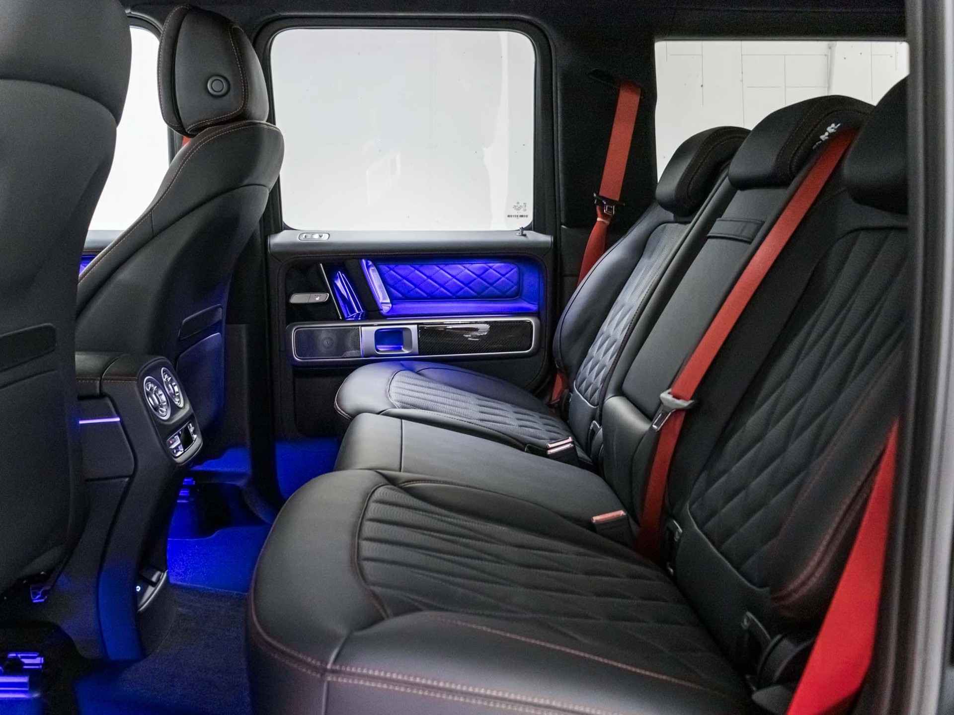 MERCEDES-BENZ G 63 AMG-image-7
