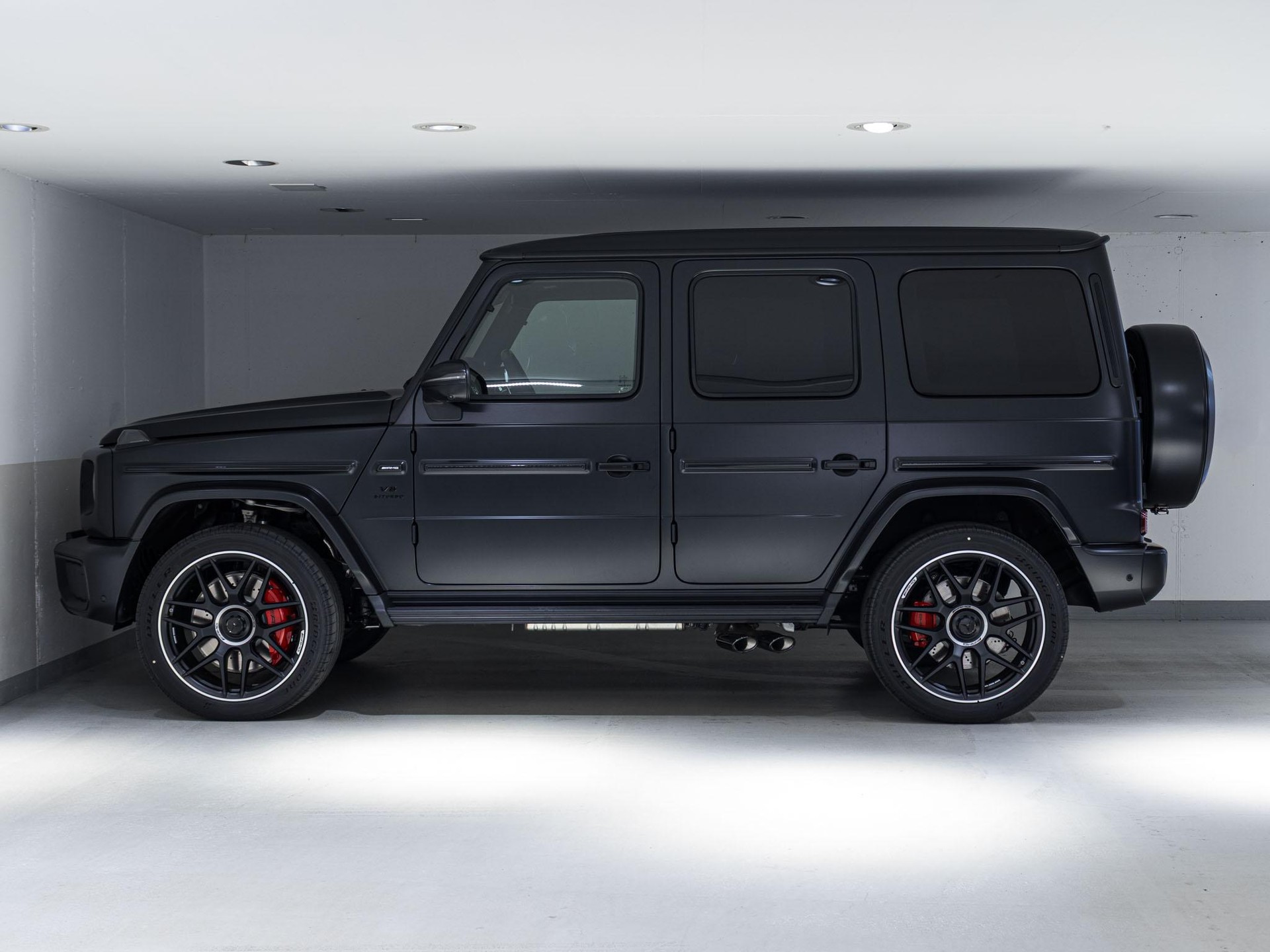 MERCEDES-BENZ G 63 AMG-image-4