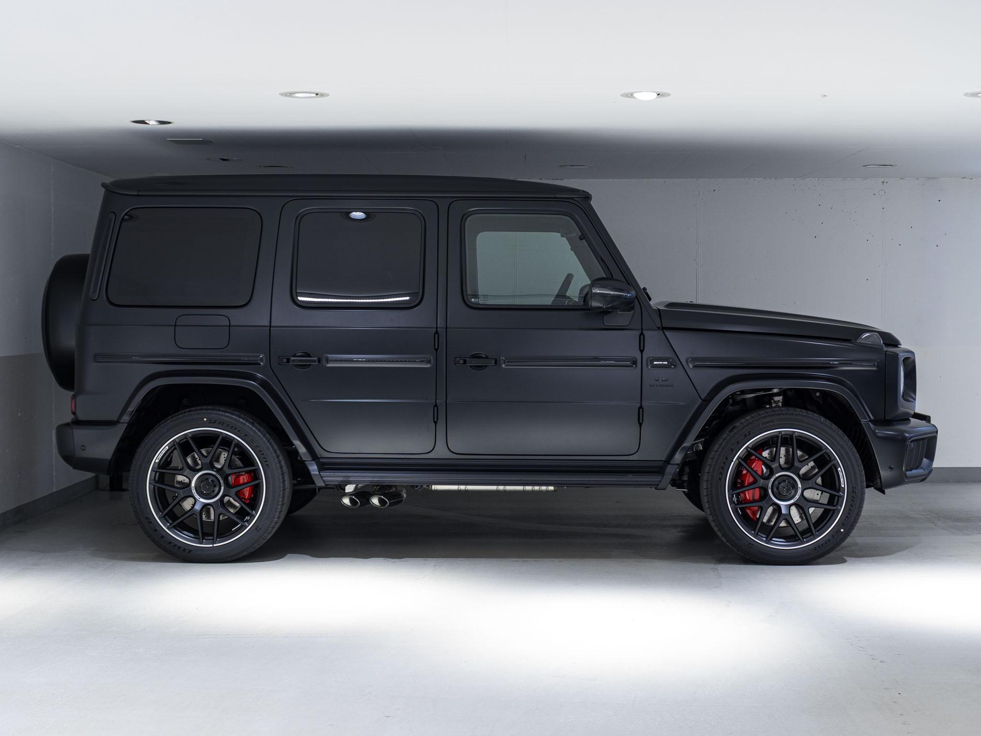 MERCEDES-BENZ G 63 AMG-image-1
