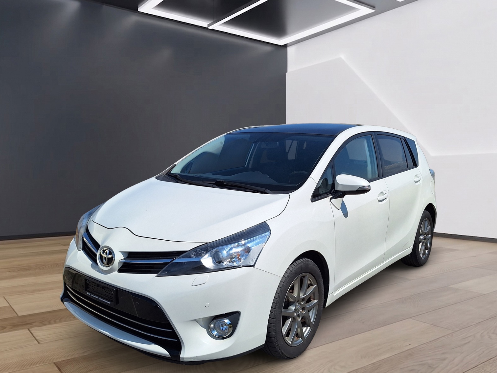 TOYOTA Verso 2.2 D-CAT Sol-showroom-element-2